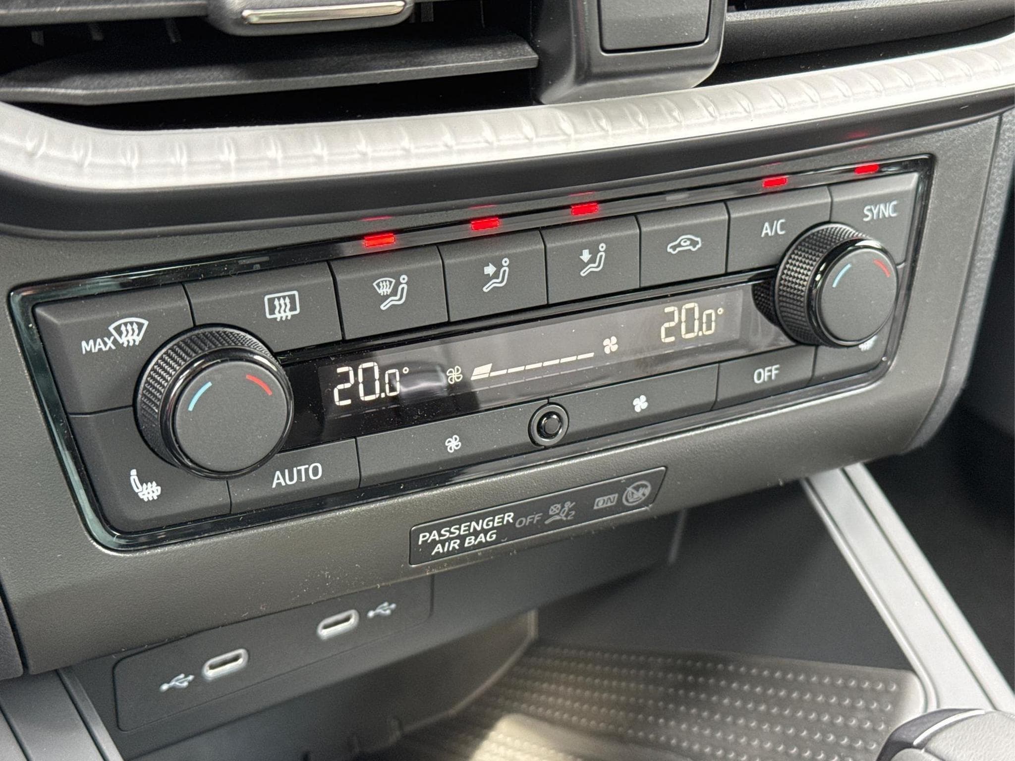Seat Arona FR (2026) - Photo 18