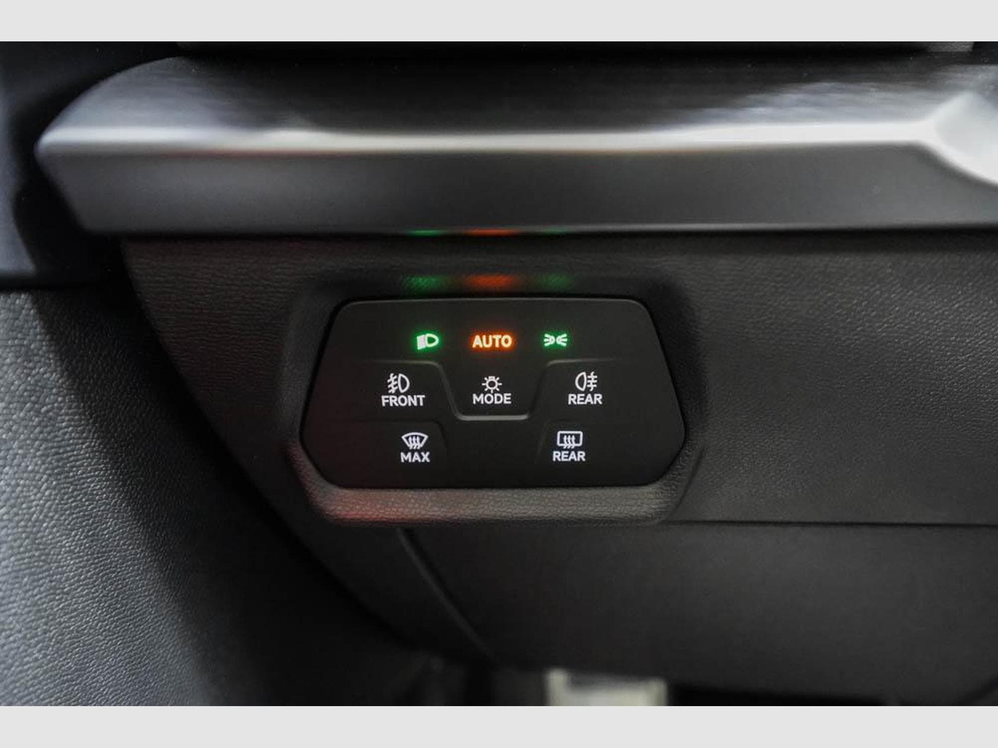 Cupra Leon ST 2,0 TSI (2026) - Photo 11