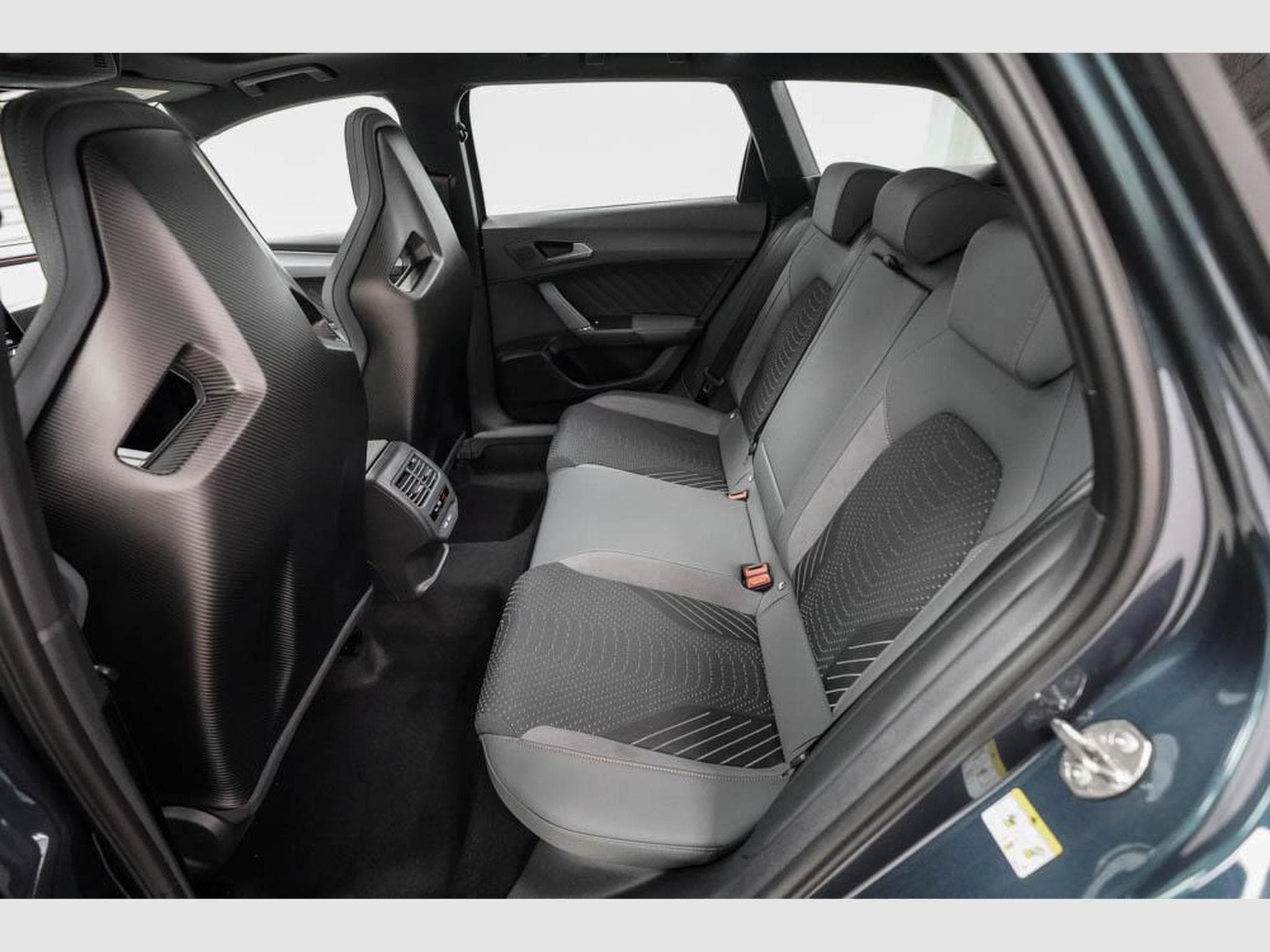 Cupra Leon ST 2,0 TSI (2026) - Photo 16
