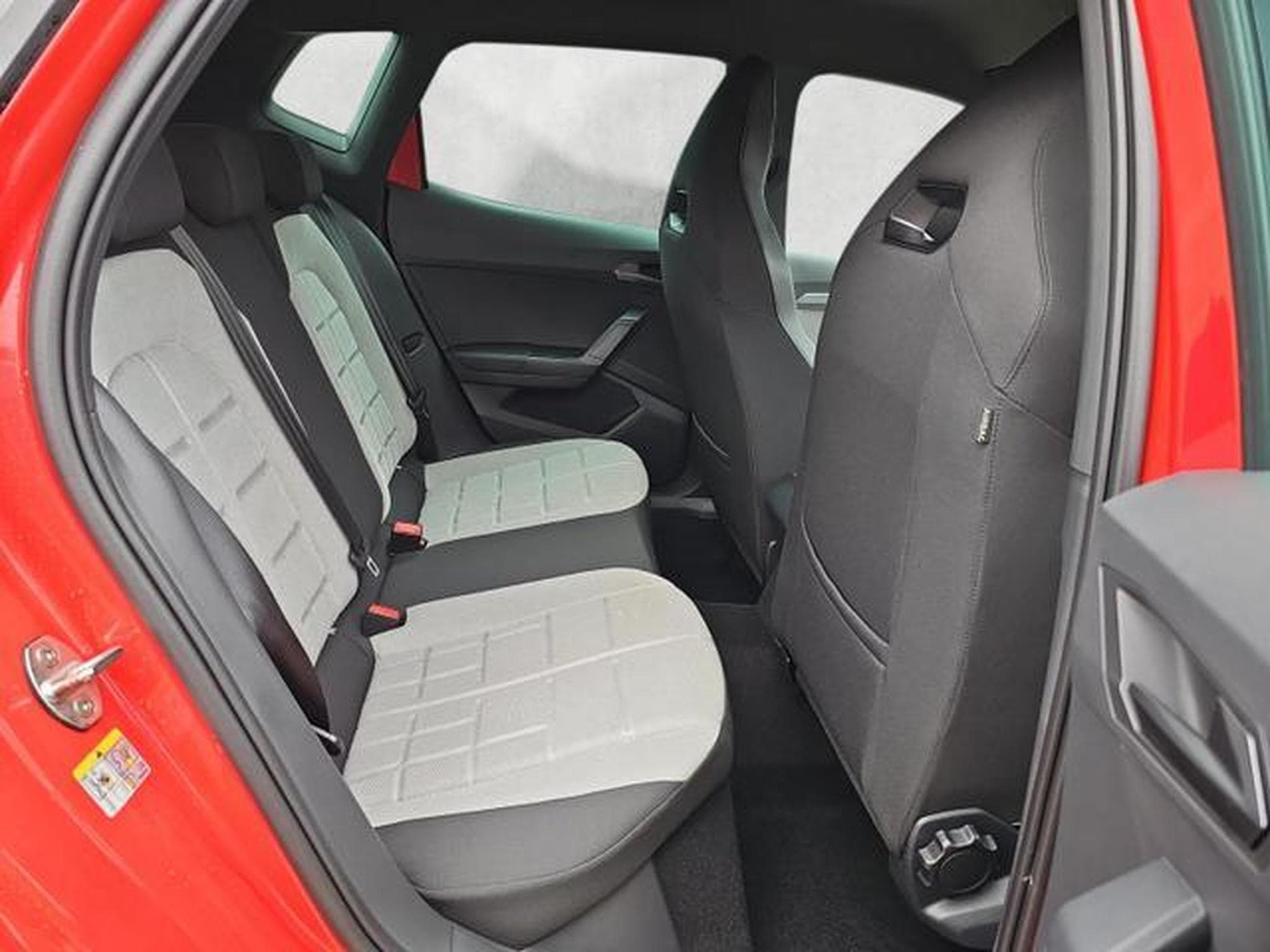 Seat Arona 1.5 TSI 110 kW FR (2026) - Photo 13