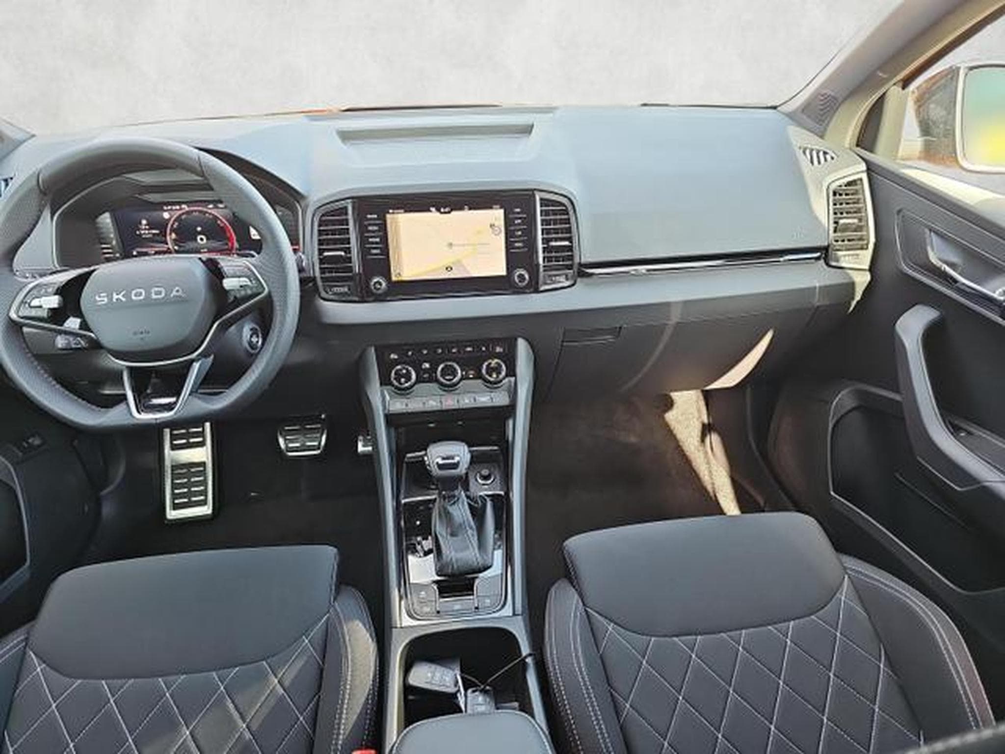 Skoda Karoq Sportline (2026) - Foto 11