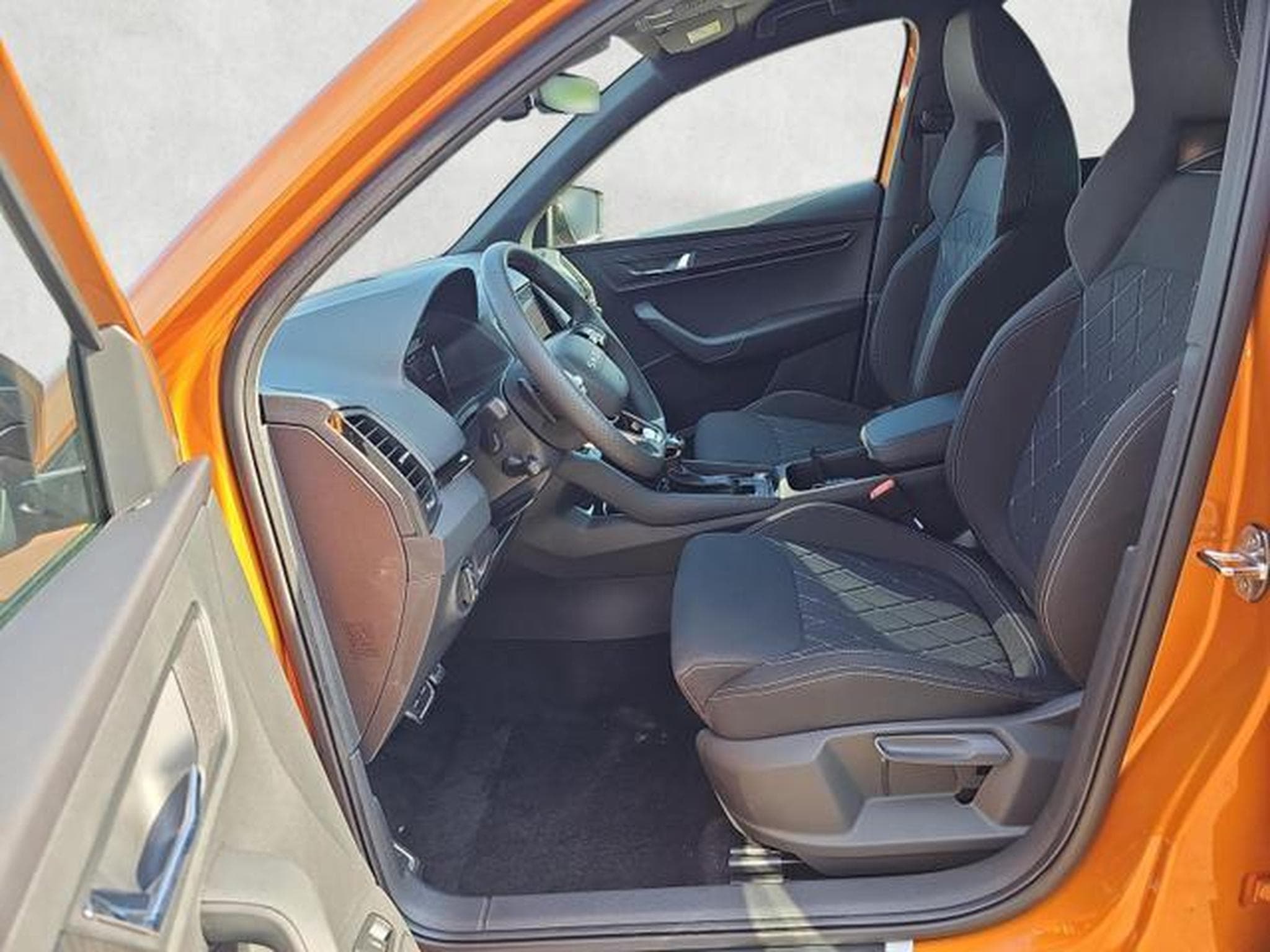 Skoda Karoq Sportline (2026) - Foto 9