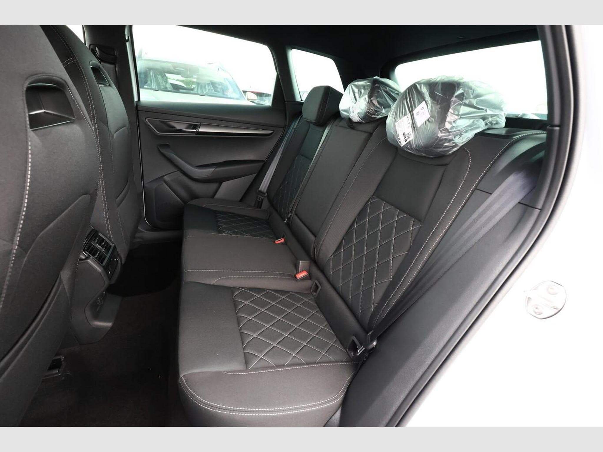Skoda Karoq Sportline (2026) - Foto 10