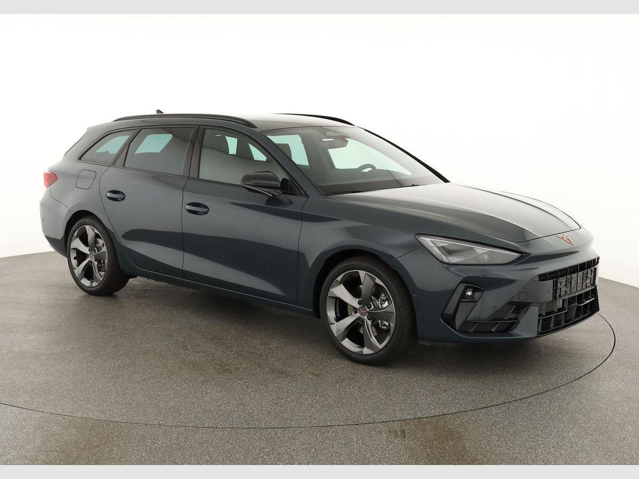 Cupra Leon 2.0 TSI 150 kW 4Drive (2026) - Photo 1