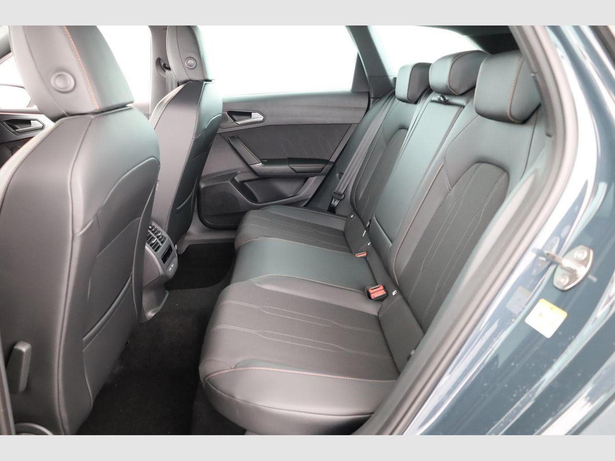 Cupra Leon 2.0 TSI 150 kW 4Drive (2026) - Photo 10