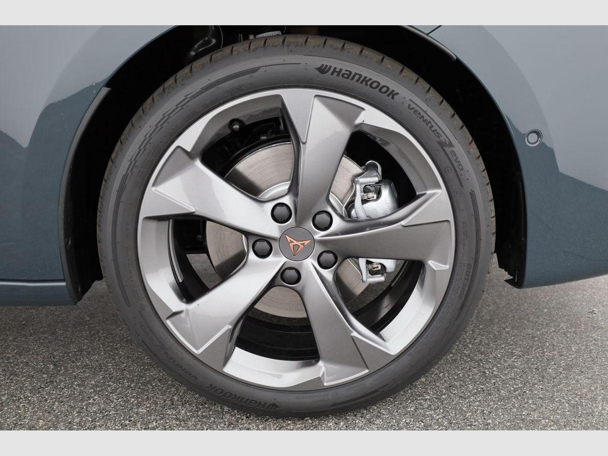 Cupra Leon 2.0 TSI 150 kW 4Drive (2026) - Photo 15