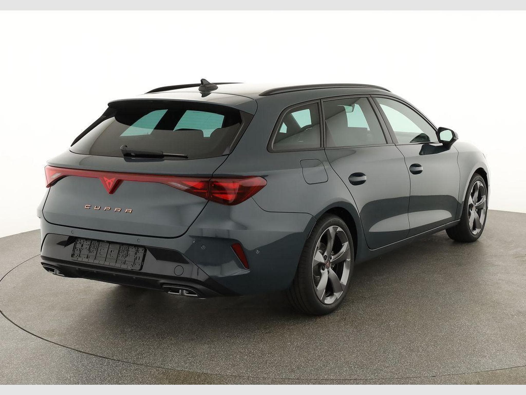 Cupra Leon 2.0 TSI 150 kW 4Drive (2026) - Photo 2