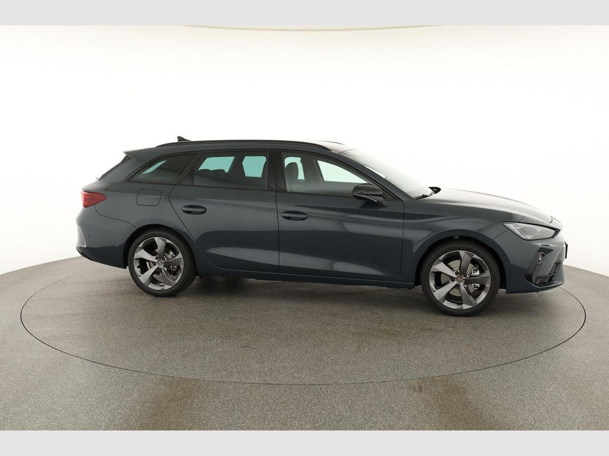 Cupra Leon 2.0 TSI 150 kW 4Drive (2026) - Photo 23