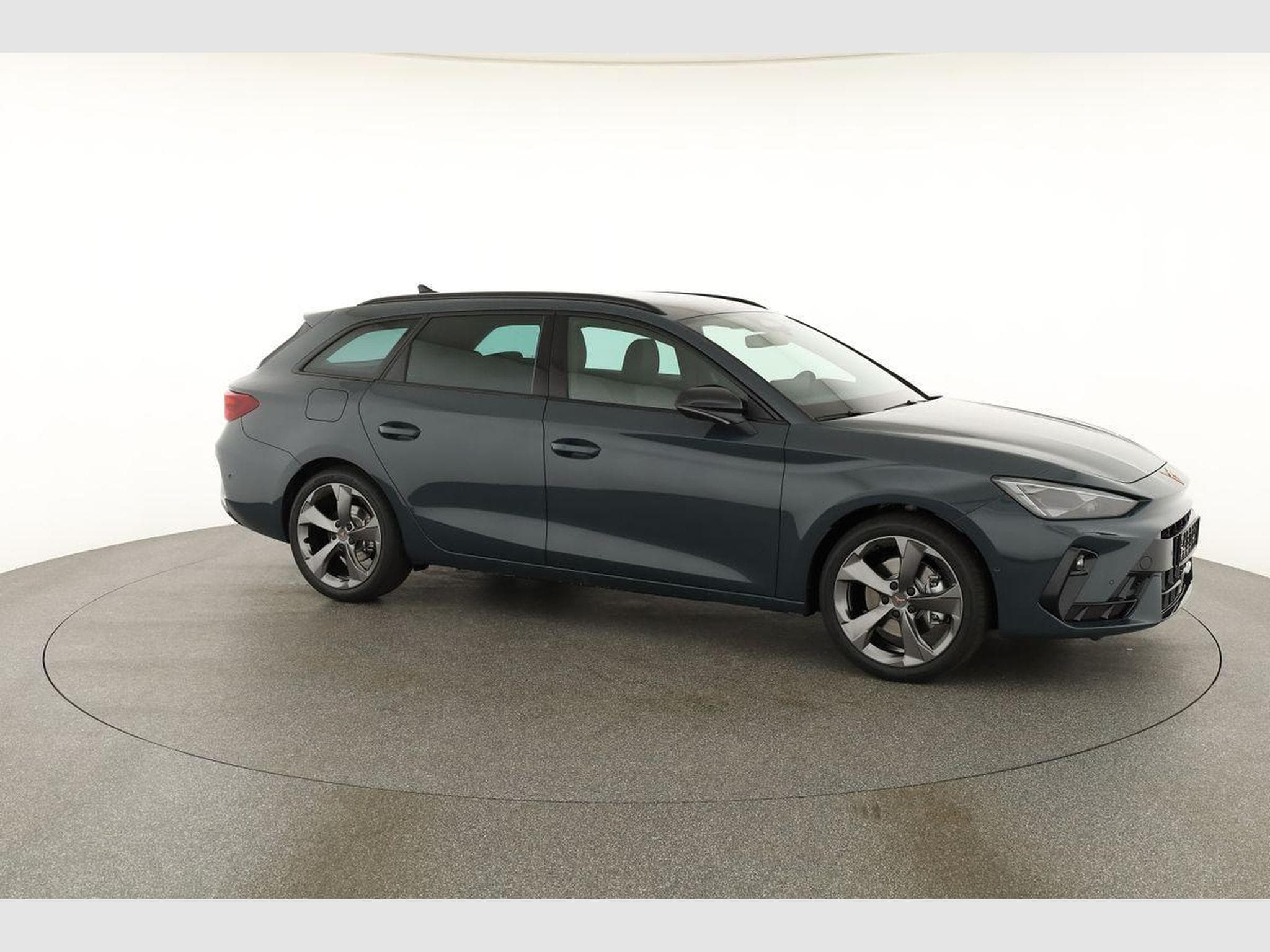 Cupra Leon 2.0 TSI 150 kW 4Drive (2026) - Photo 24