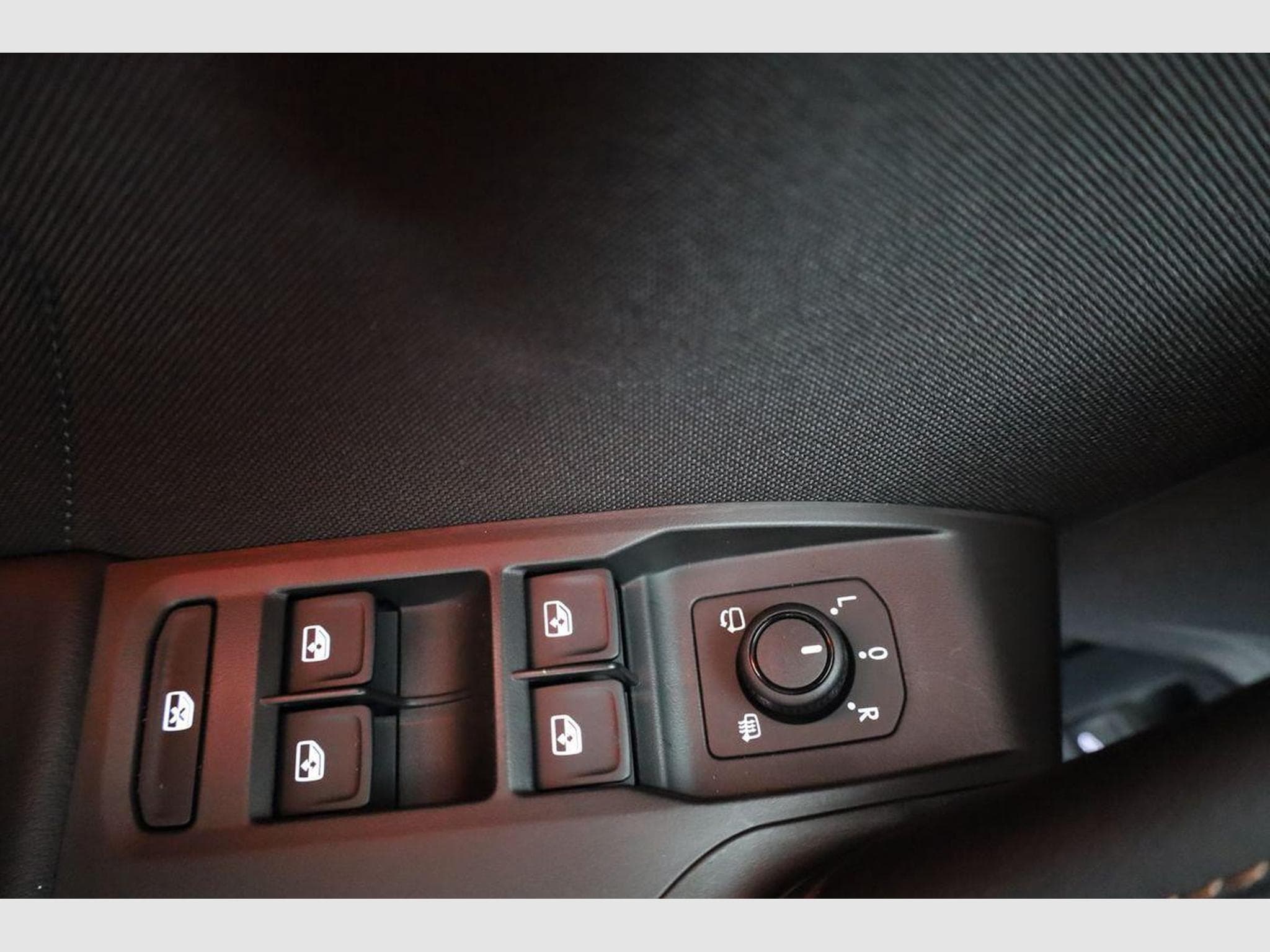Cupra Leon 2.0 TSI 150 kW 4Drive (2026) - Photo 7