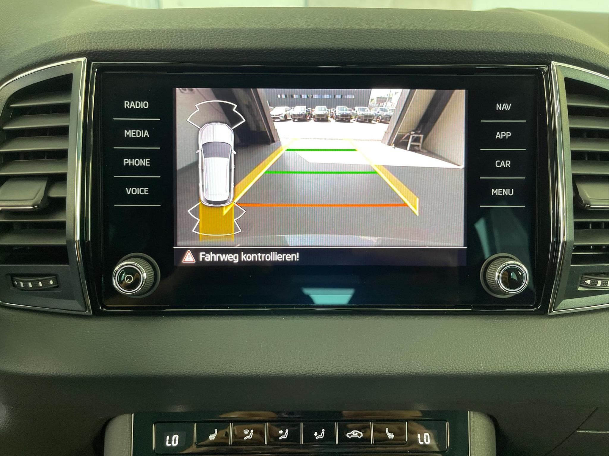 Skoda Karoq Selection (2026) - Foto 20