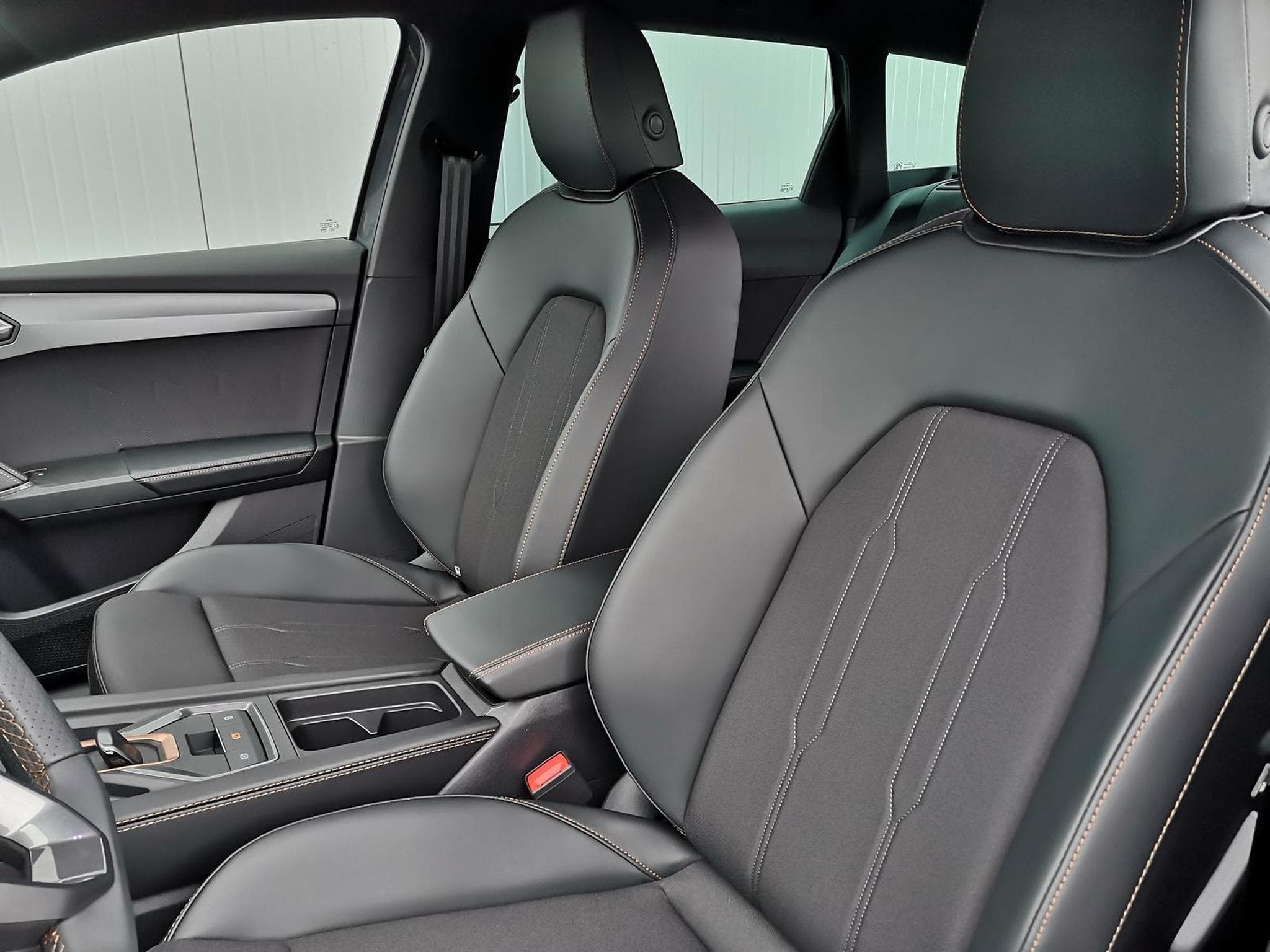 Cupra Leon 2.0TSI 150 kW (2026) - Foto 8