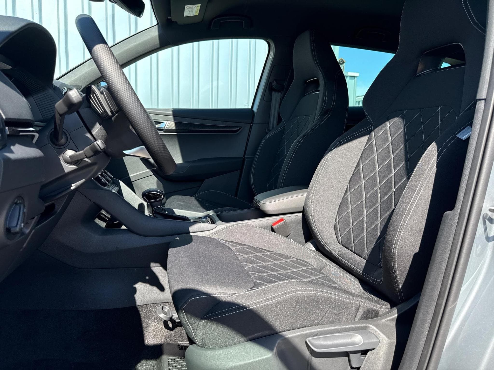 Skoda Karoq Sportline 1,5 TSI (2026) - Photo 8