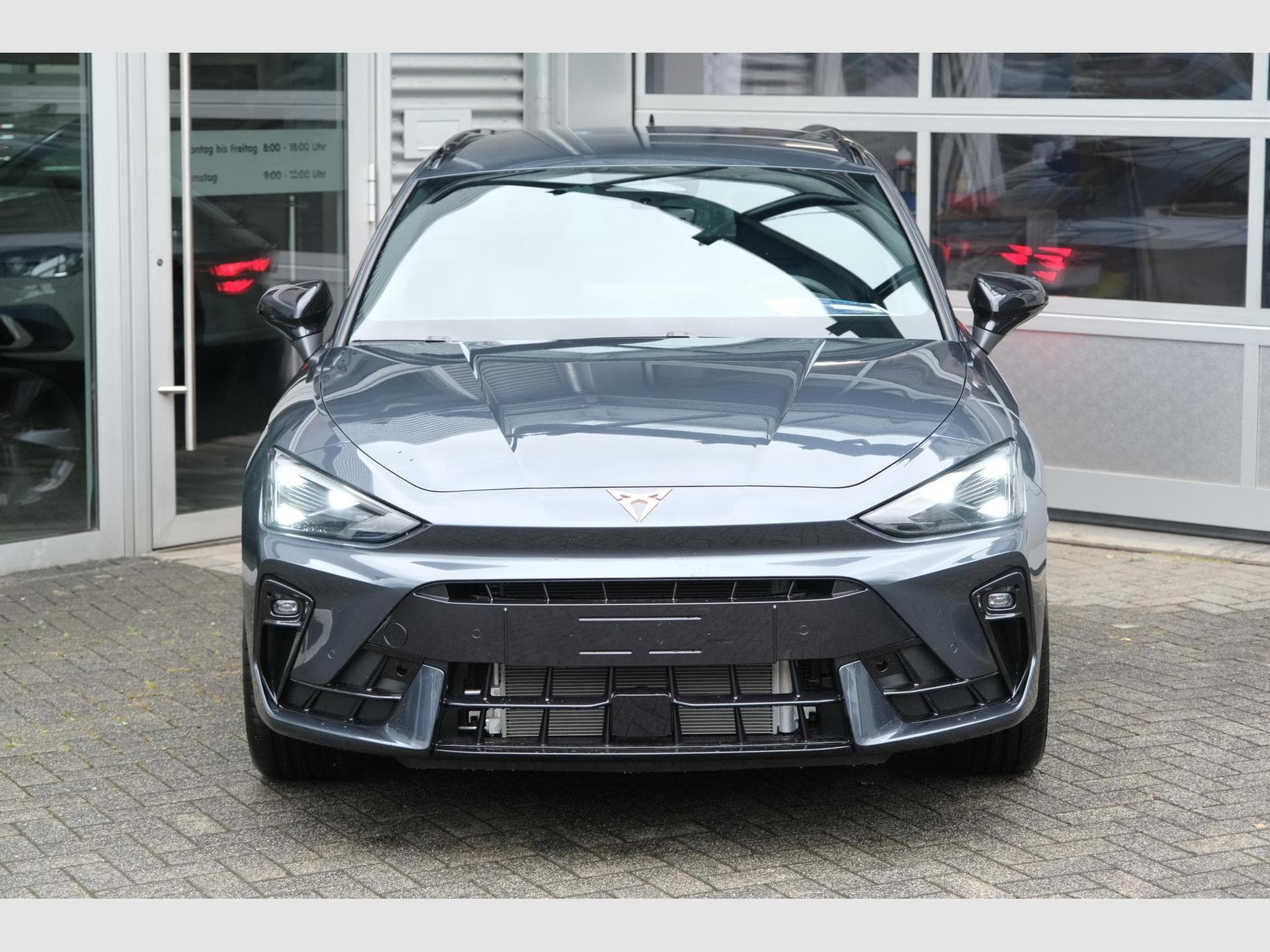 Cupra Leon SP 2.0 TSI (2026) - Photo 3
