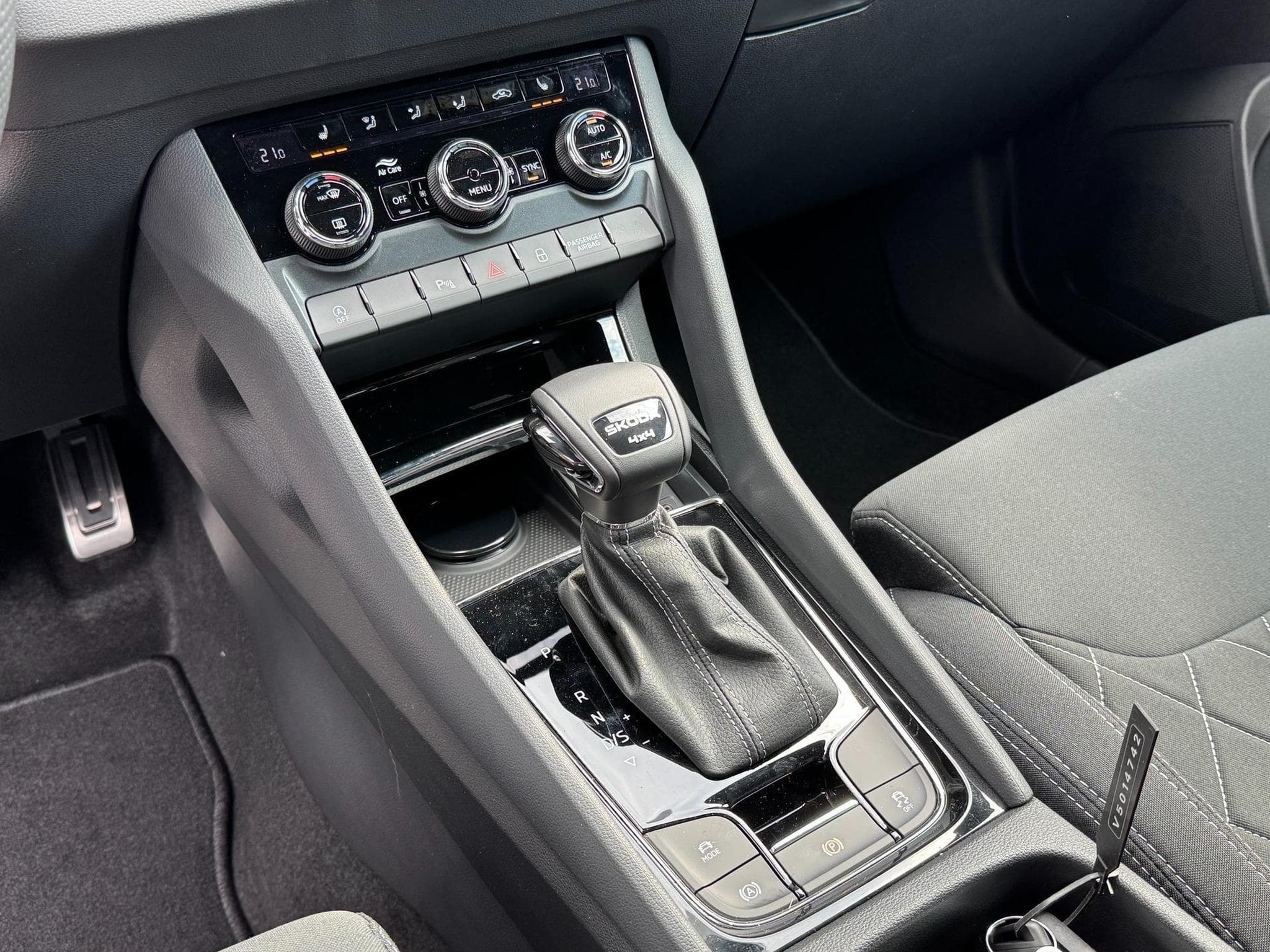 Skoda Karoq Sportline (2026) - Foto 14