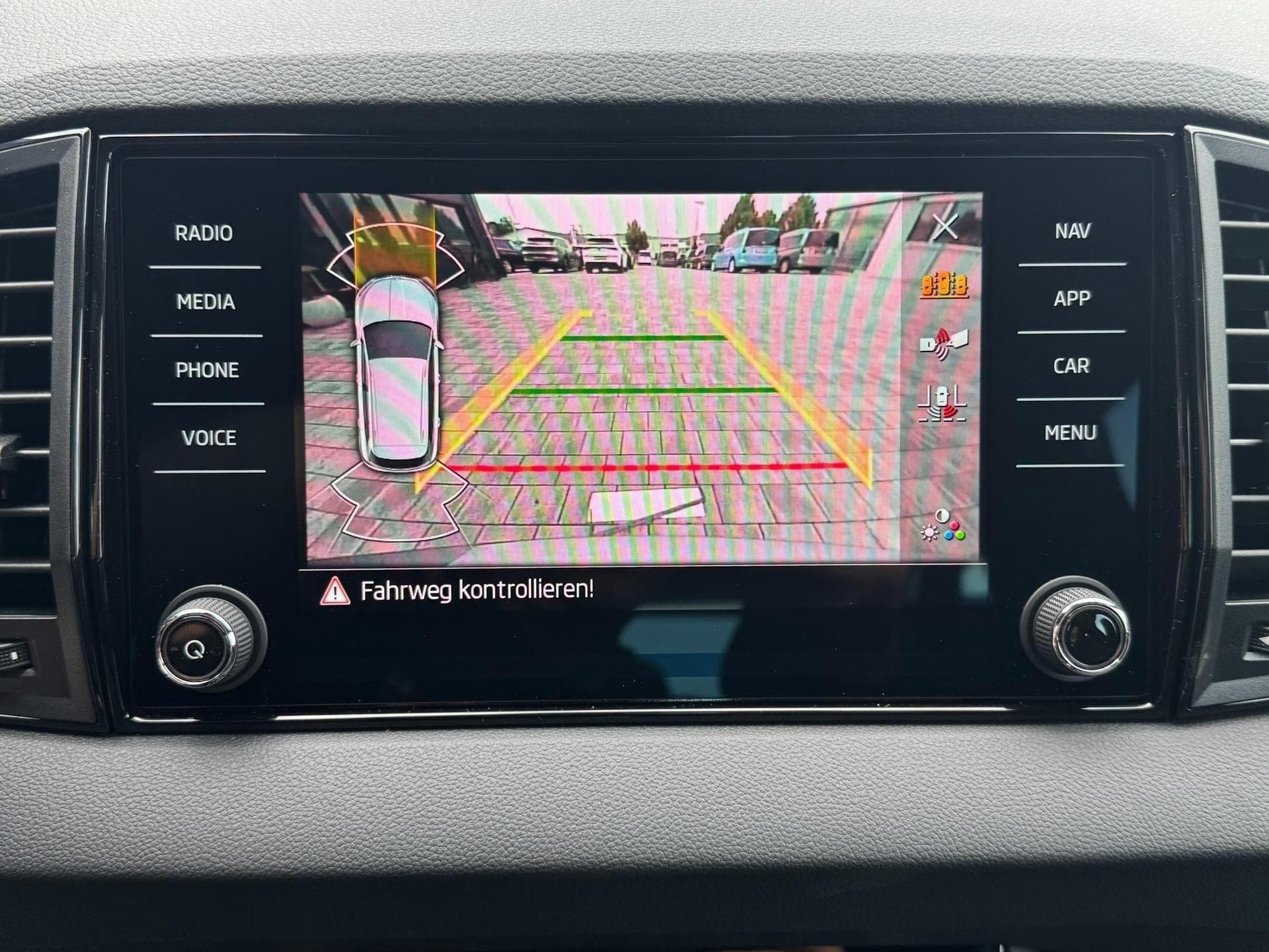 Skoda Karoq Sportline (2026) - Foto 18