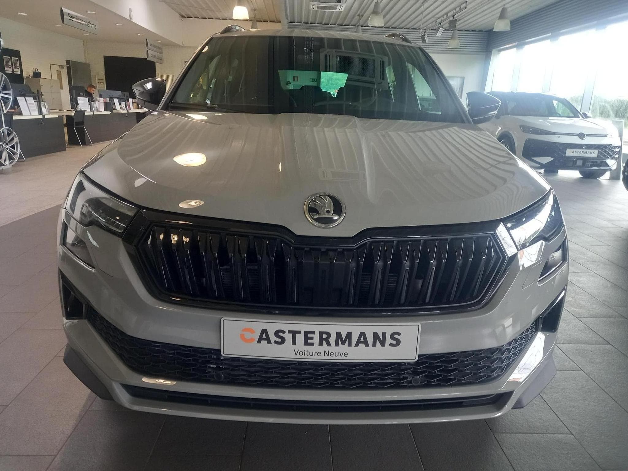 Skoda Karoq Sportline 1.5 TSI (2026) - Foto 14
