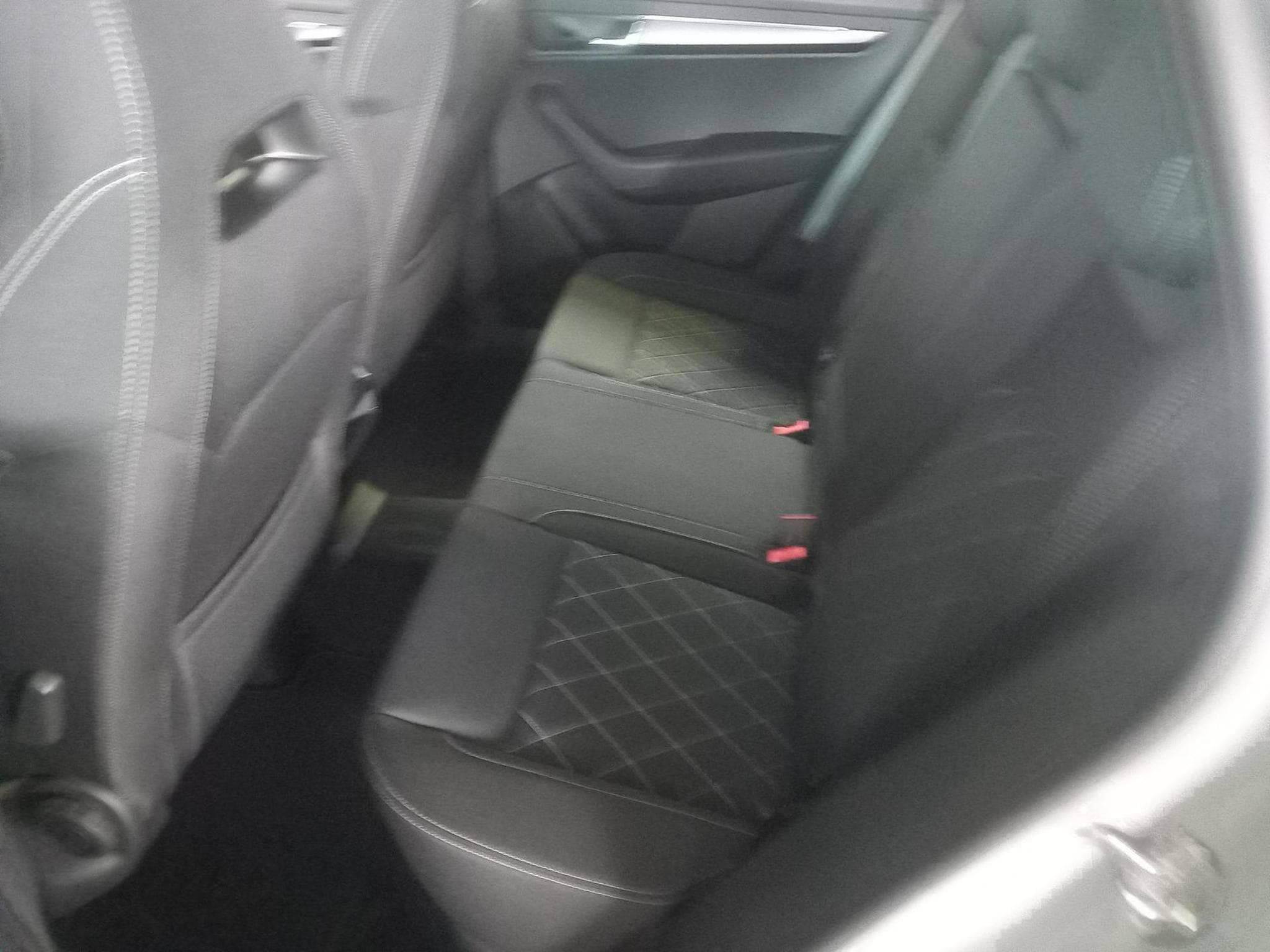 Skoda Karoq Sportline 1.5 TSI (2026) - Foto 5