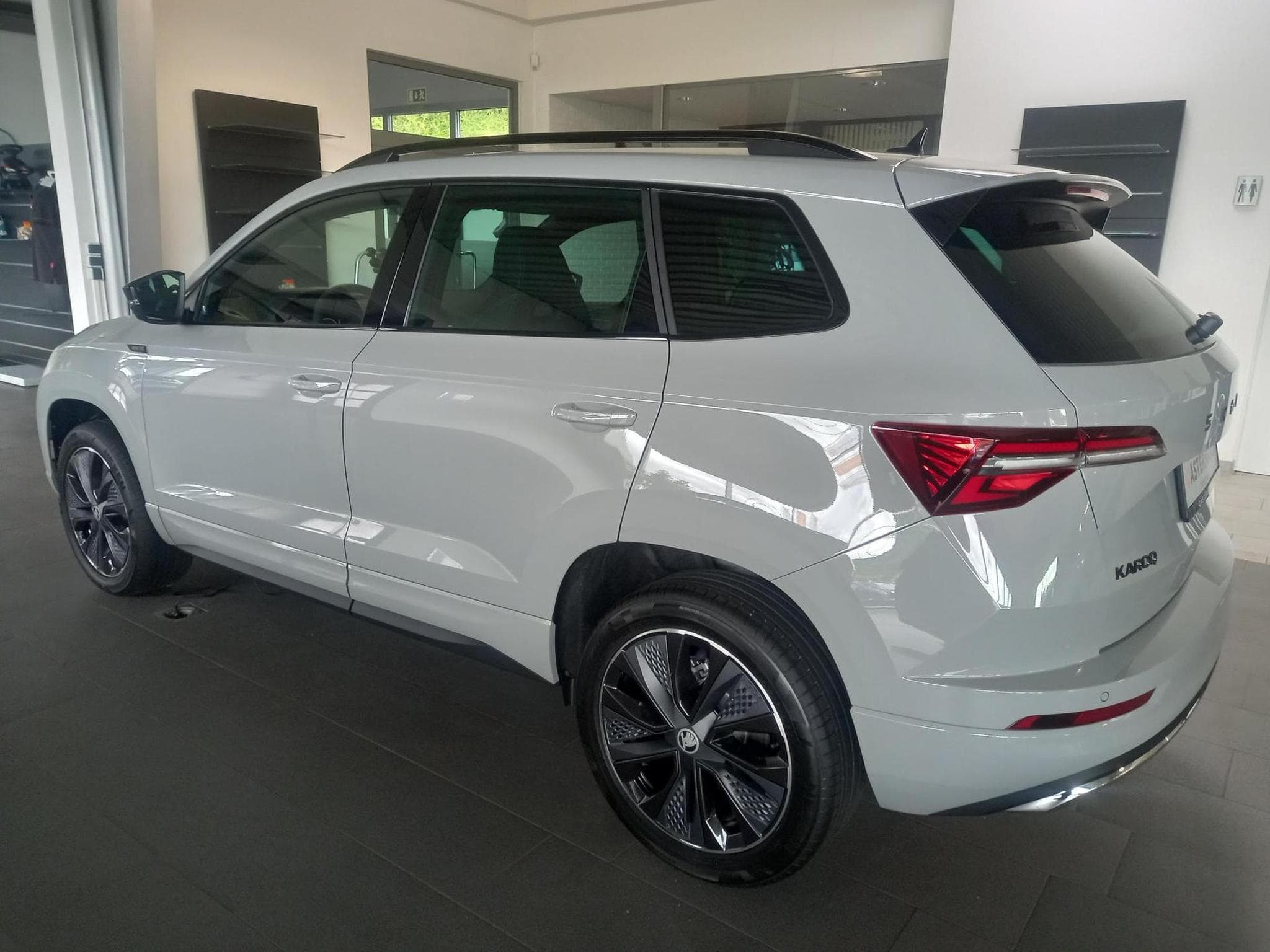Skoda Karoq Sportline 1.5 TSI (2026) - Foto 6