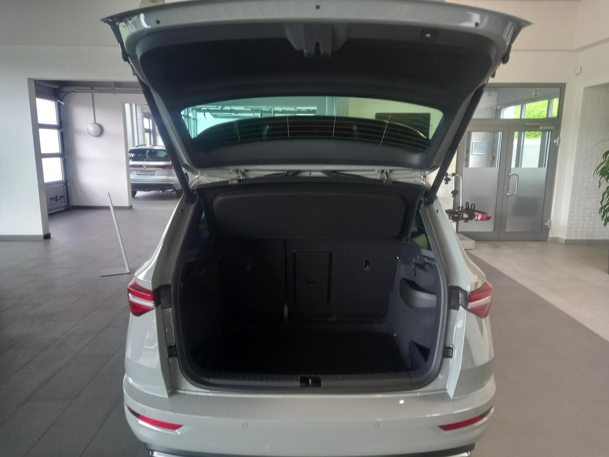Skoda Karoq Sportline 1.5 TSI (2026) - Foto 8