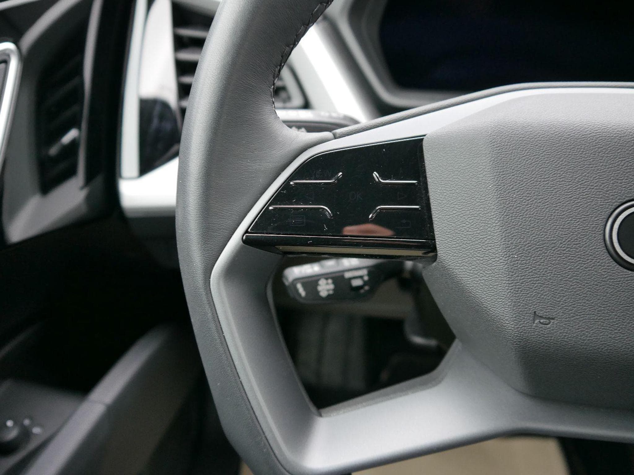 Audi Q4 e-tron Q4 40 E-TRON (2023) - Foto 12