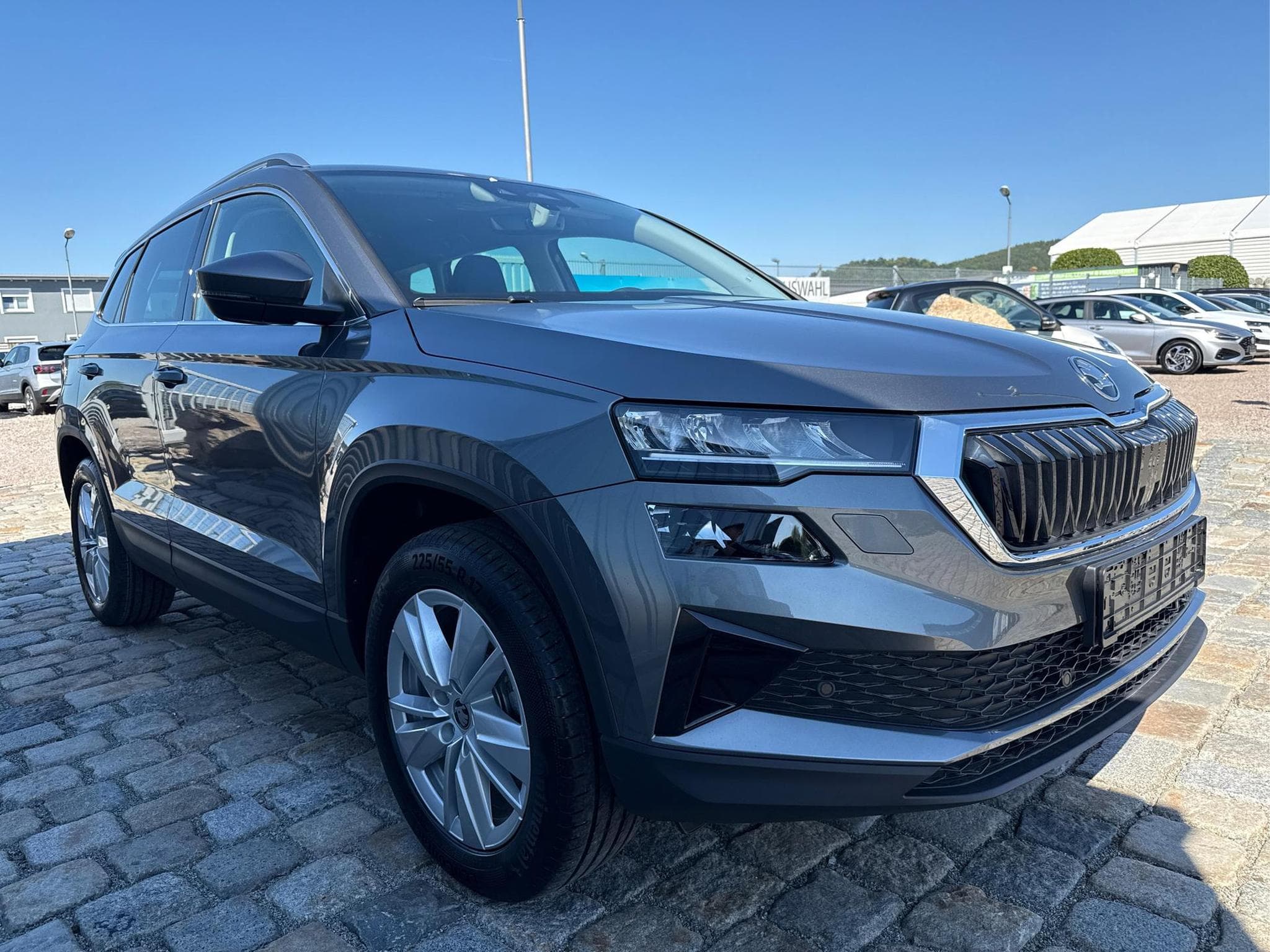Skoda Karoq EXTRA 2,0 TDI (2026) - Photo 3