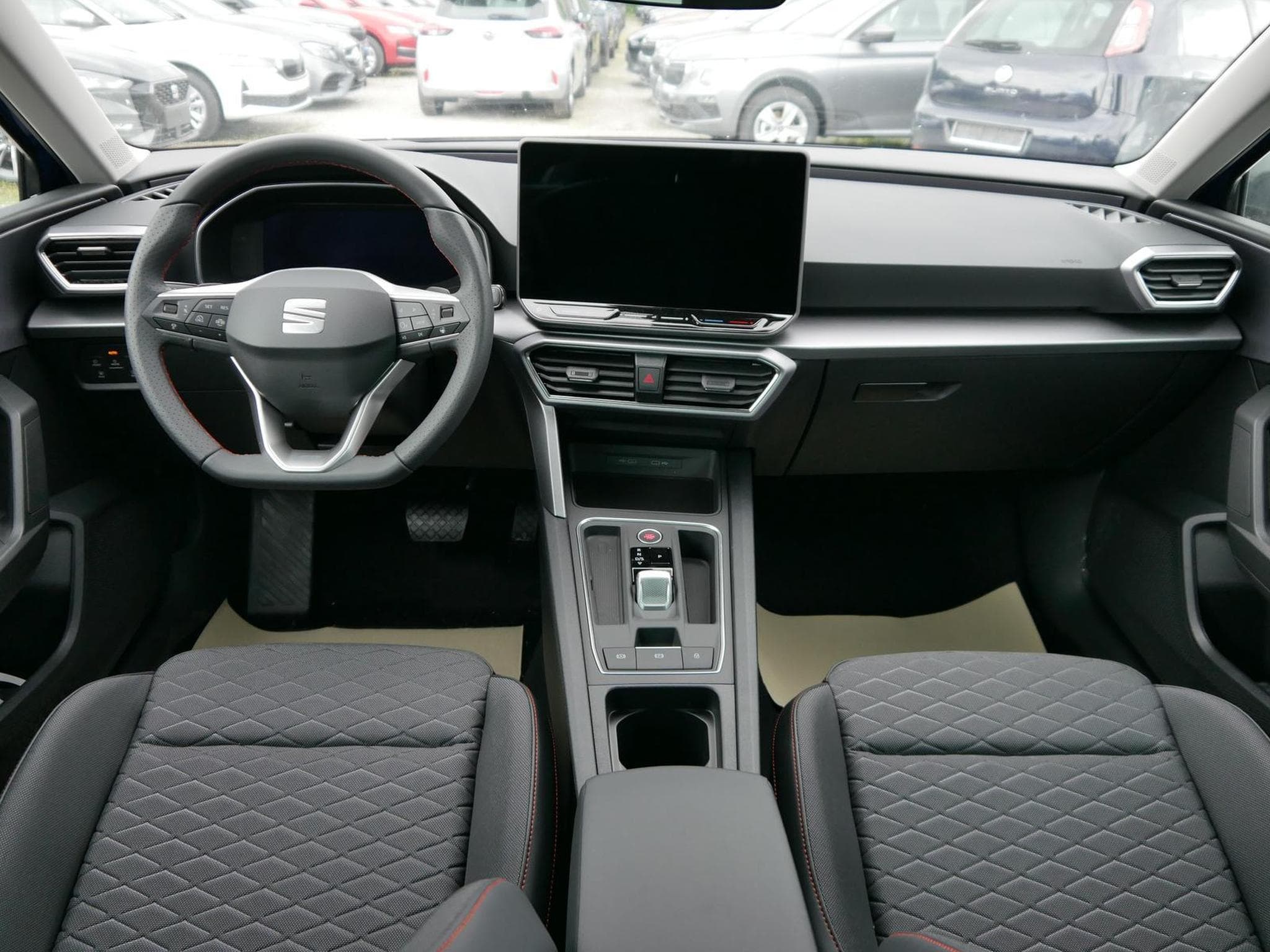 Seat Leon FR 1.5 eTSI (2025) - Photo 9