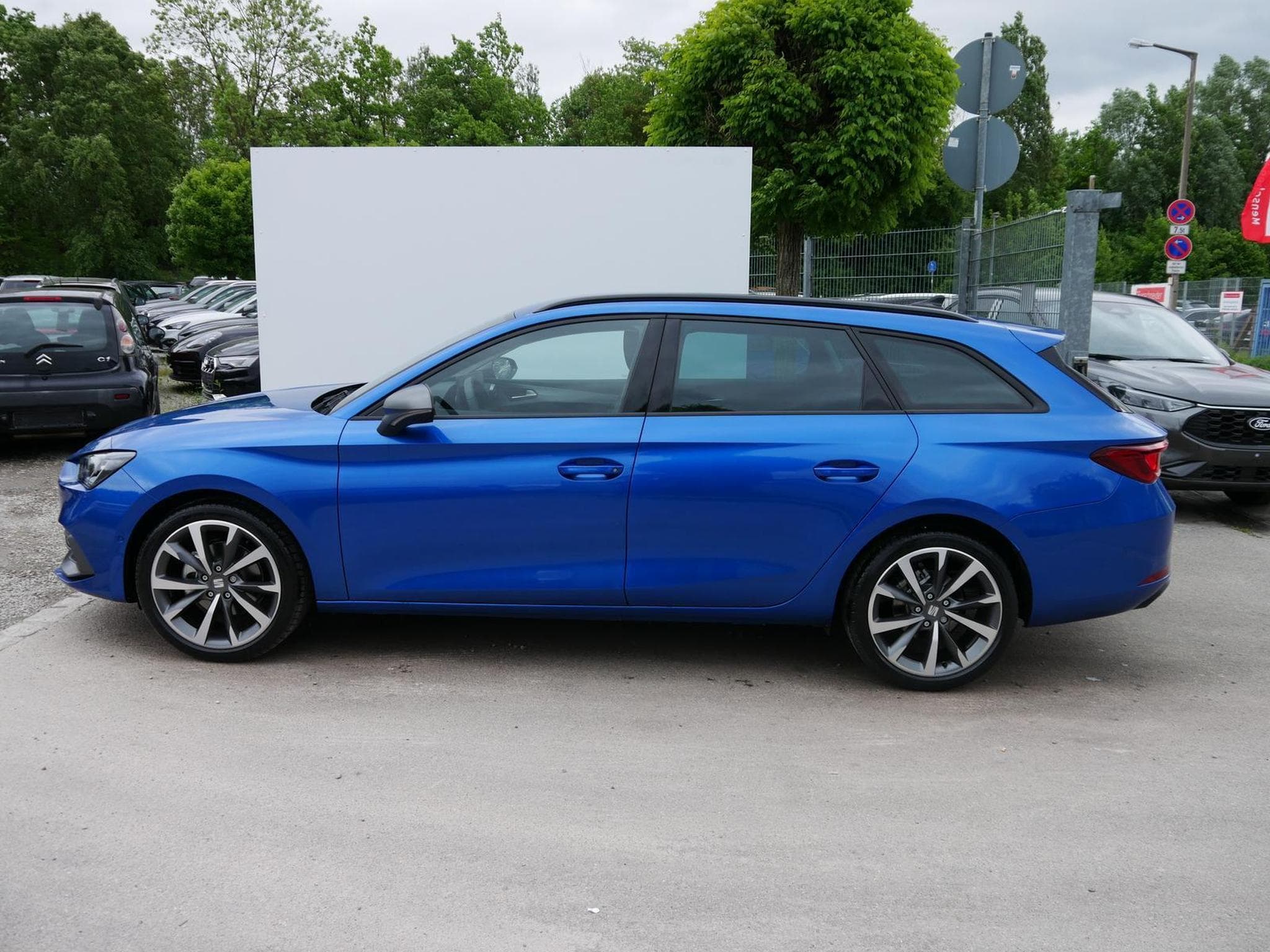 Seat Leon FR 2.0 TDI DSG (2025) - Photo 4