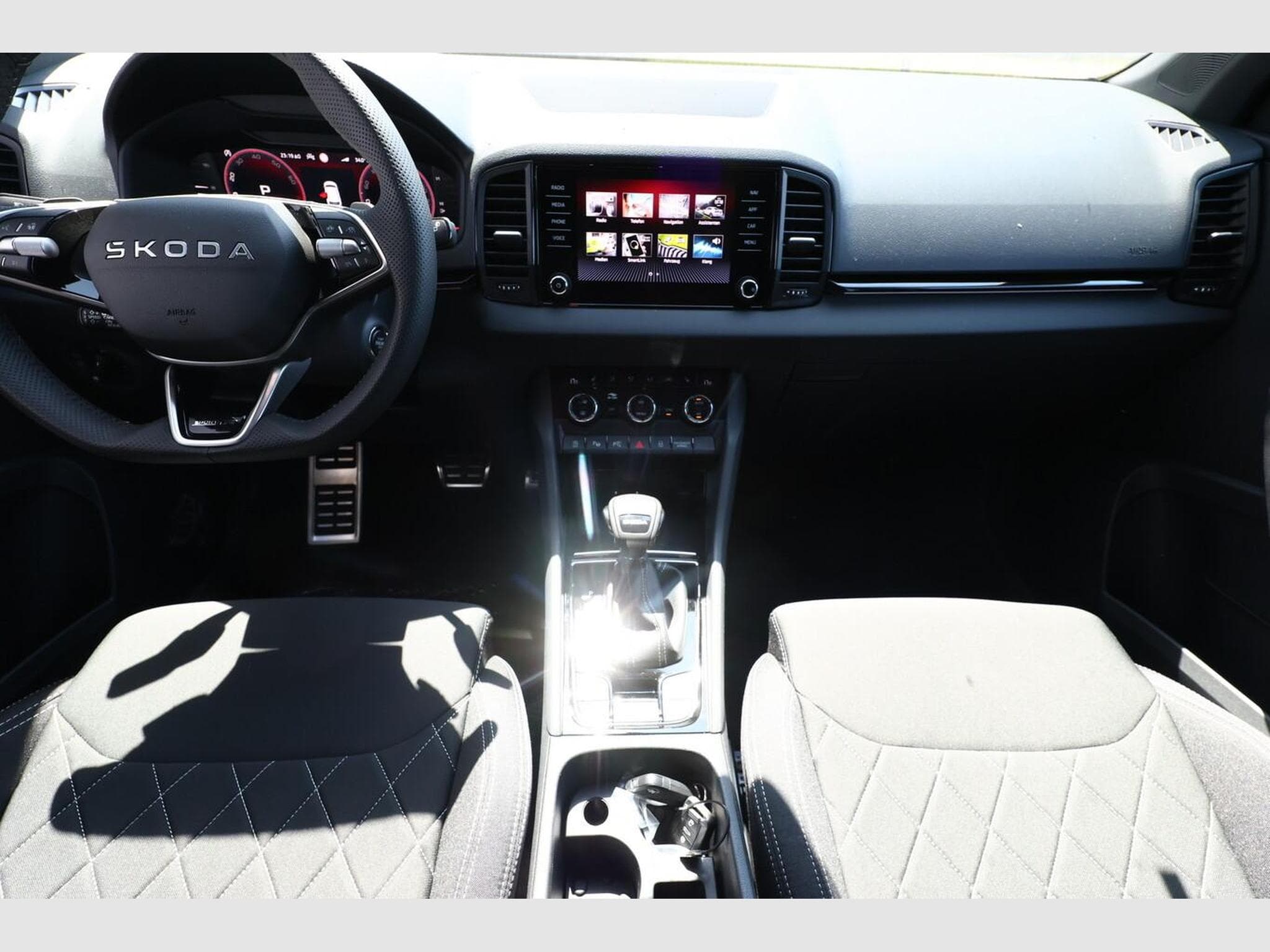 Skoda Karoq Sportline (2026) - Photo 8