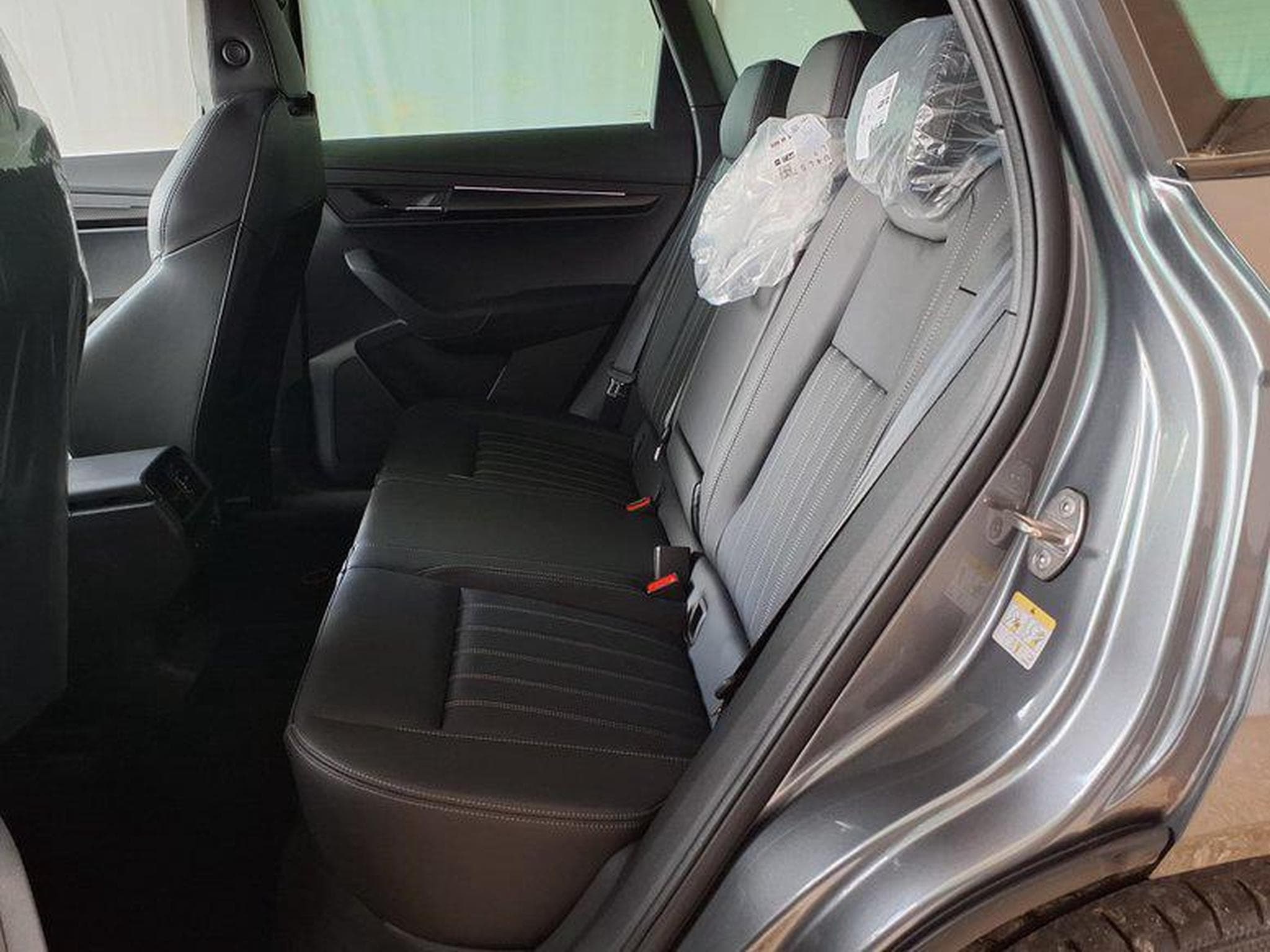 Skoda Karoq Sportline 2.0 TSI 7-Gang-DSG 4x4 (2026) - Foto 6