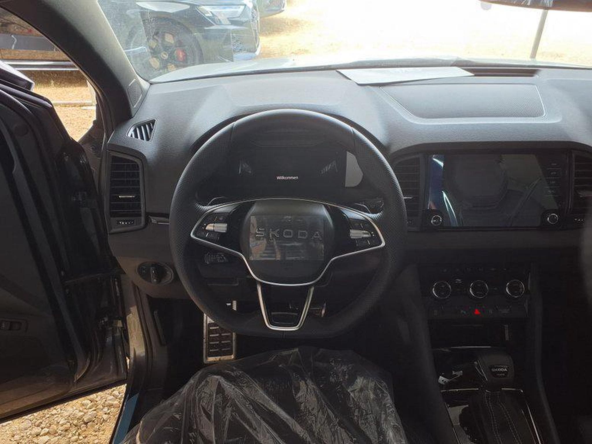 Skoda Karoq Sportline 2.0 TSI 7-Gang-DSG 4x4 (2026) - Foto 8