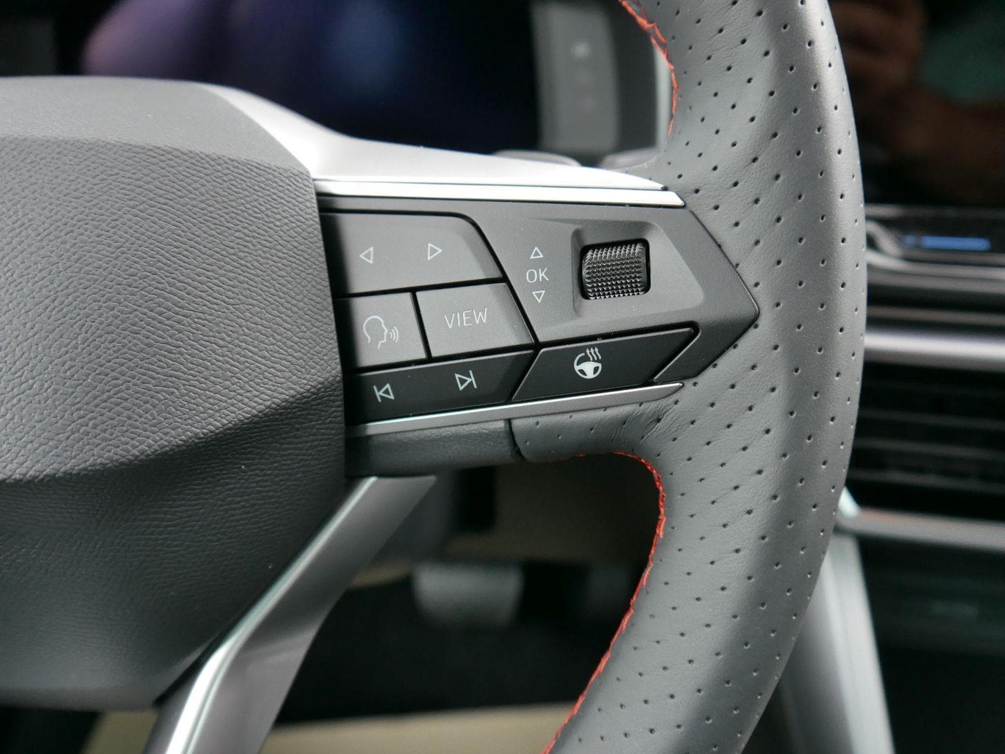 Seat Leon FR 1.5 eTSI (2025) - Foto 13