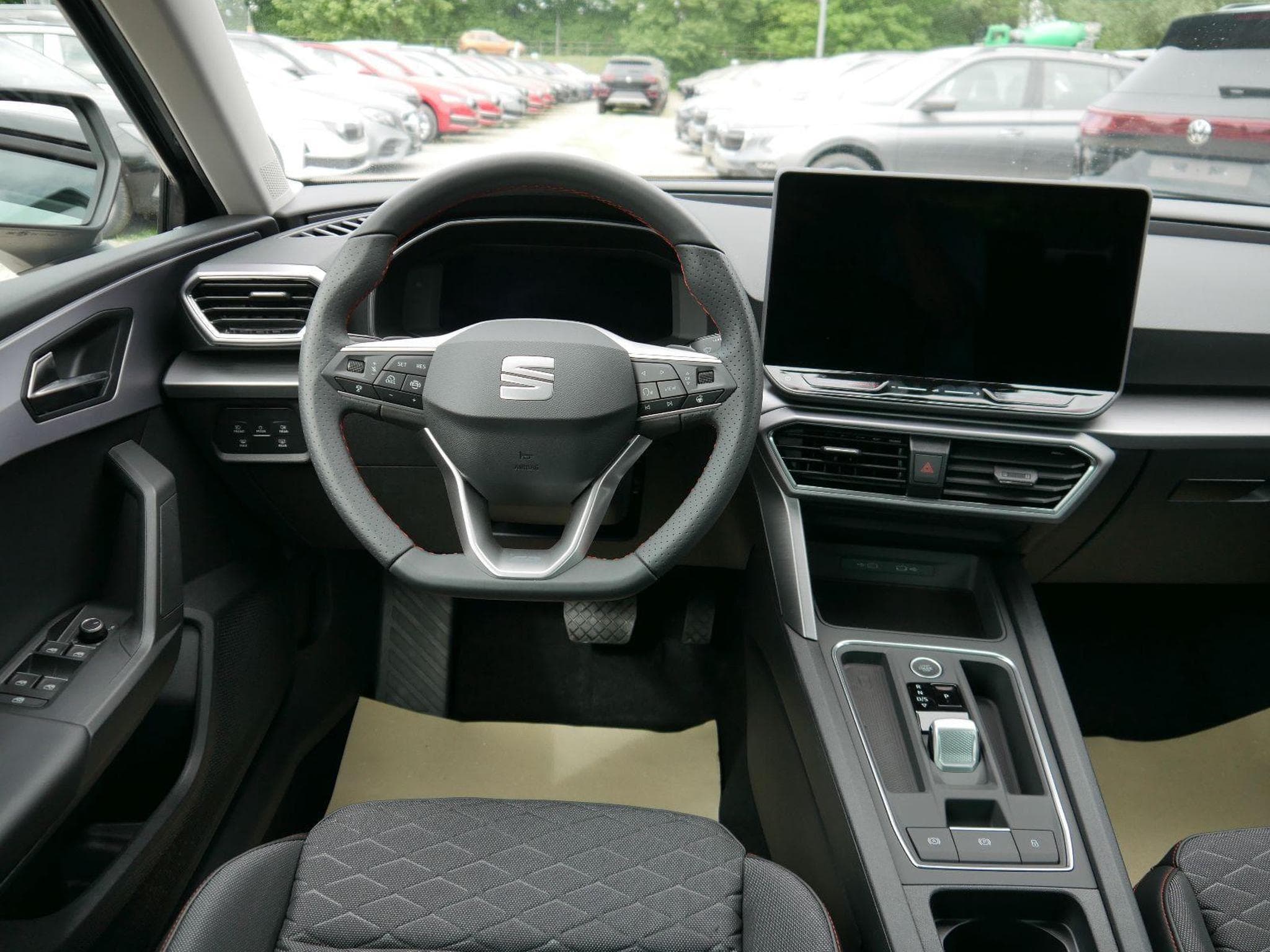 Seat Leon FR 1.5 eTSI (2025) - Foto 11