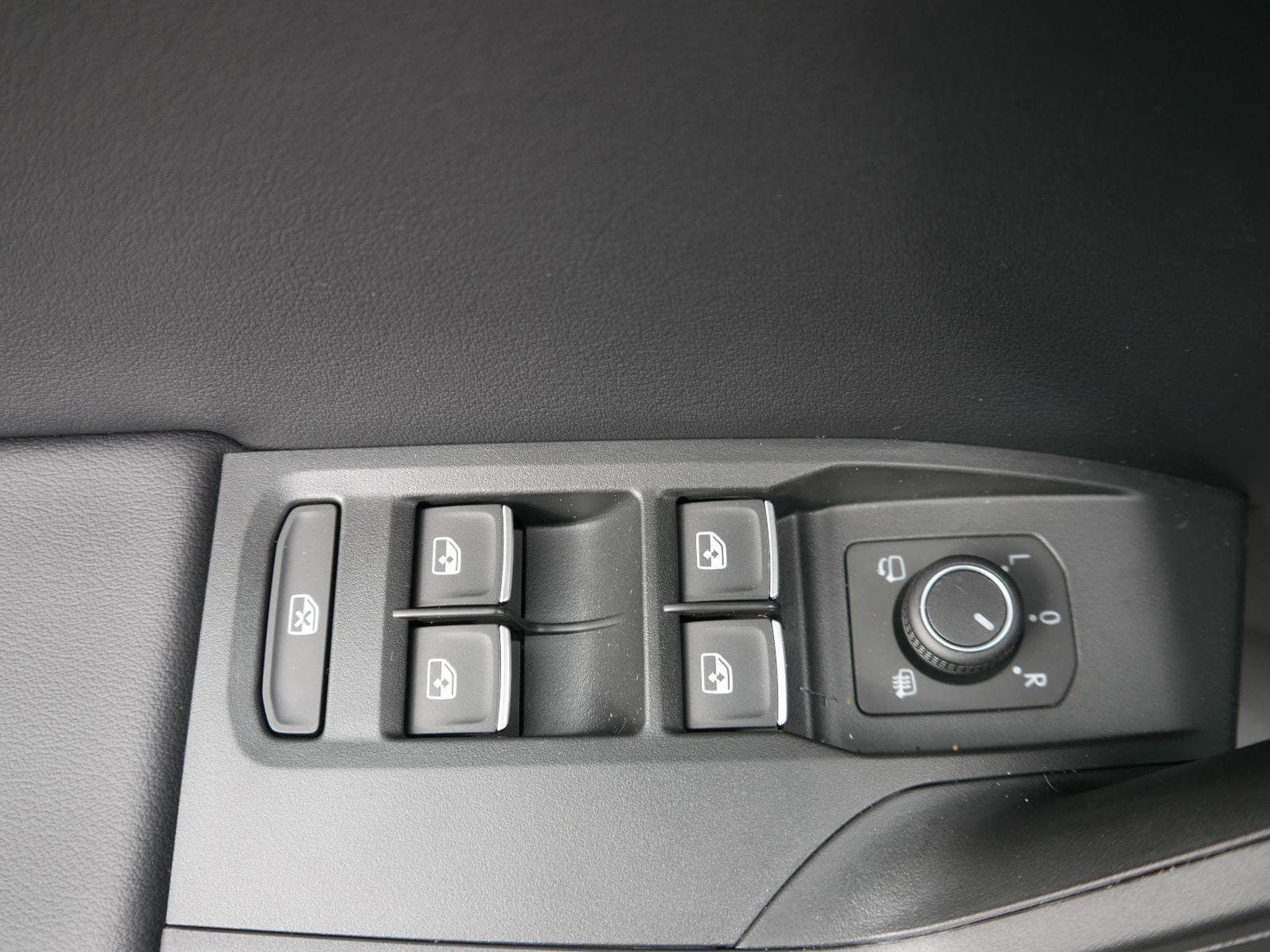 Seat Leon FR 1.5 eTSI (2025) - Foto 8