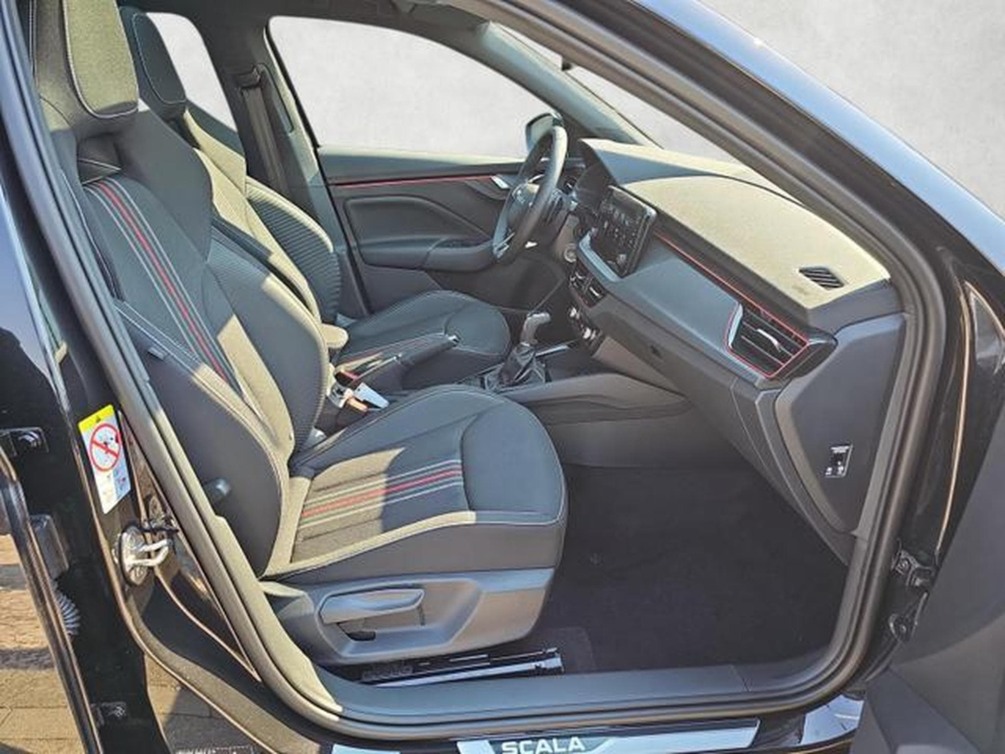 Skoda Scala Monte Carlo (2026) - Foto 10