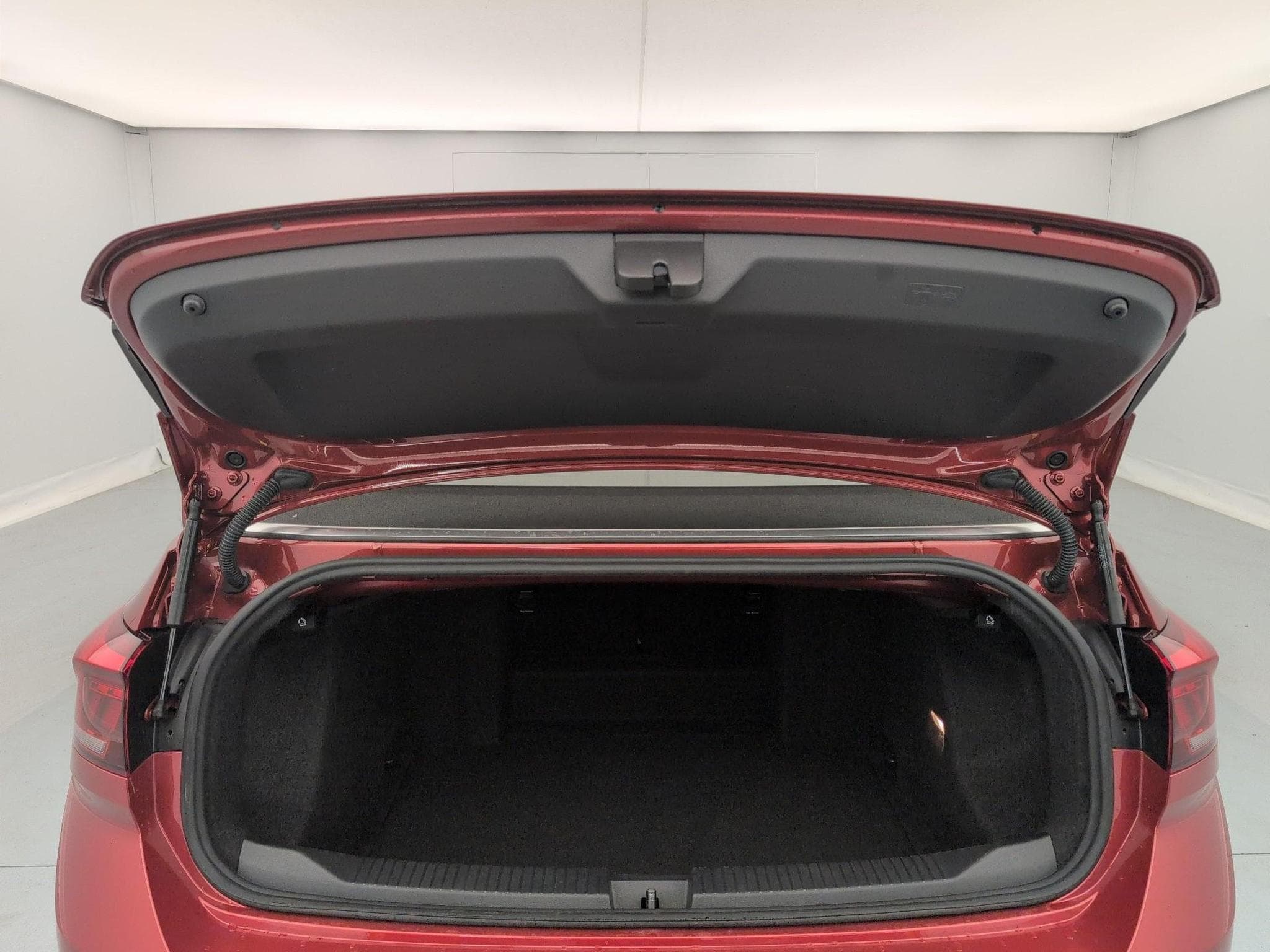 VW T-Roc Cabriolet Style (2025) - Photo 11