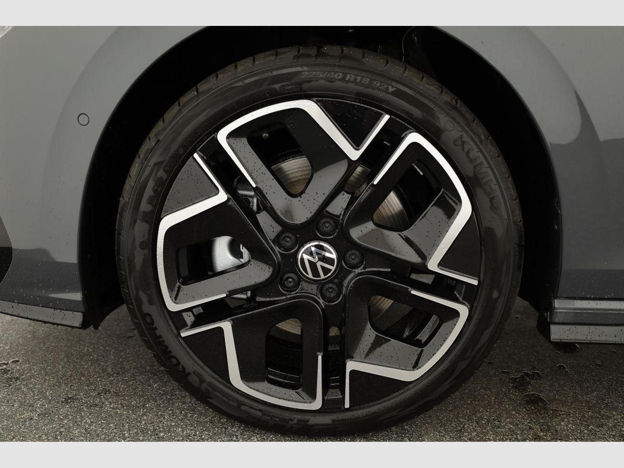 VW Golf Variant 2.0 TSI 150 kW 4Motion R-Line (2026) - Foto 15