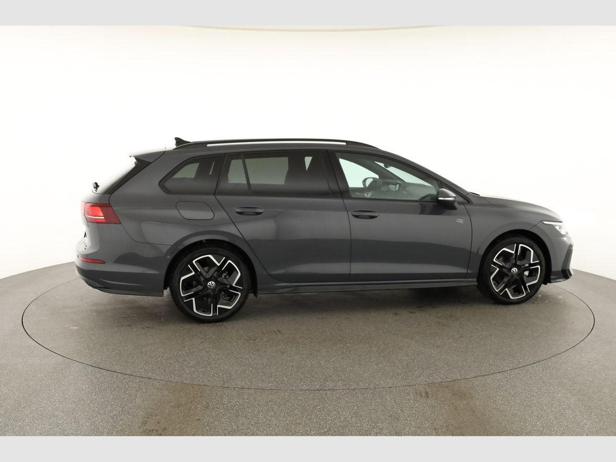 VW Golf Variant 2.0 TSI 150 kW 4Motion R-Line (2026) - Foto 21