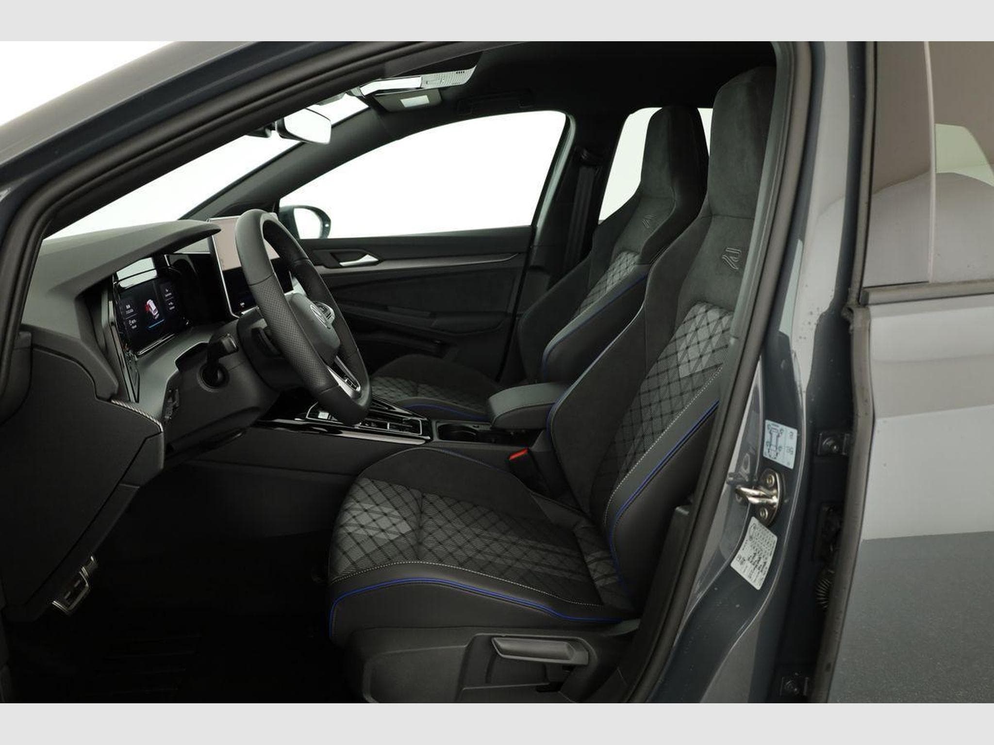 VW Golf Variant 2.0 TSI 150 kW 4Motion R-Line (2026) - Foto 9