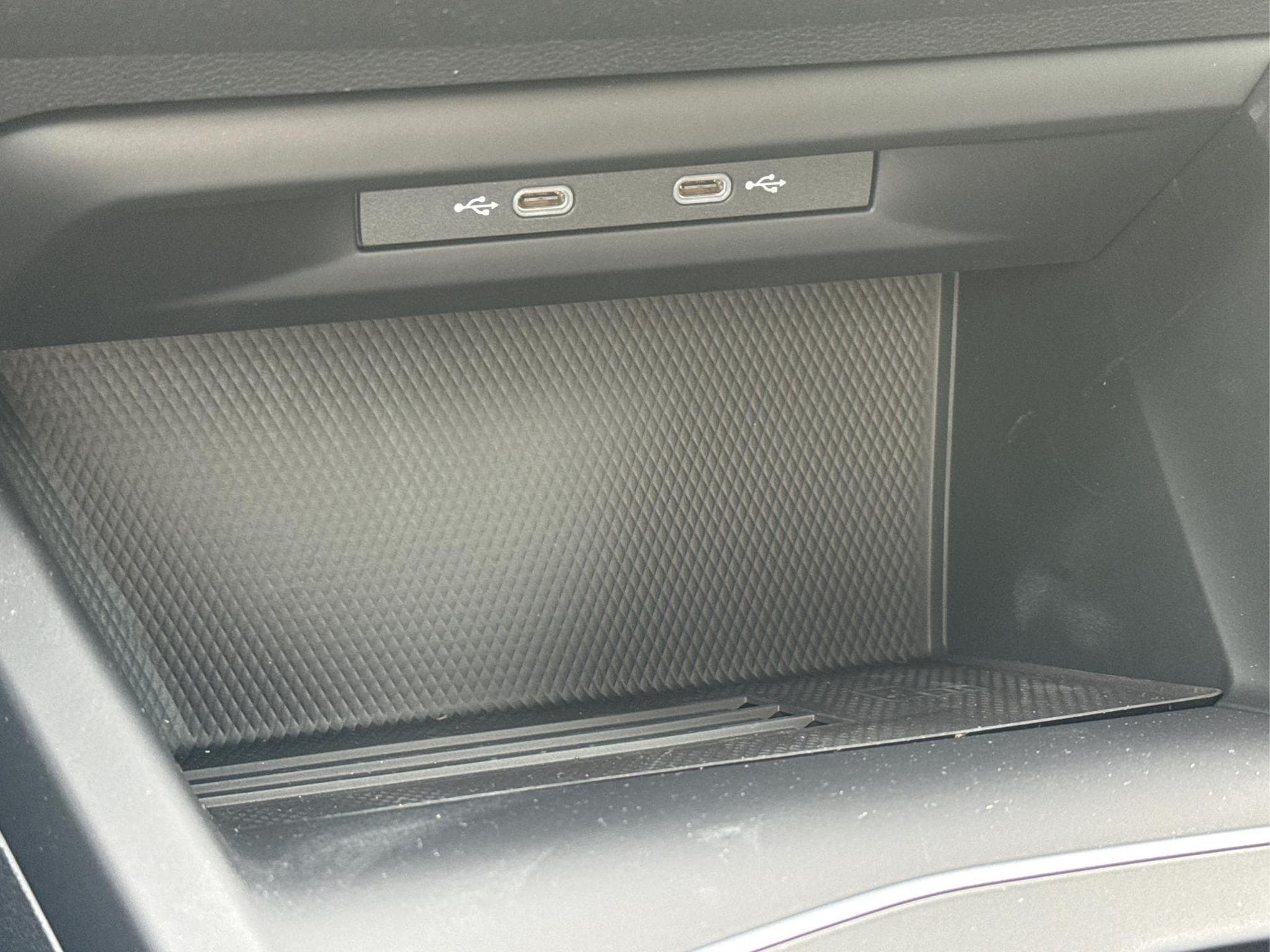 VW Golf Variant Prime (2026) - Photo 24