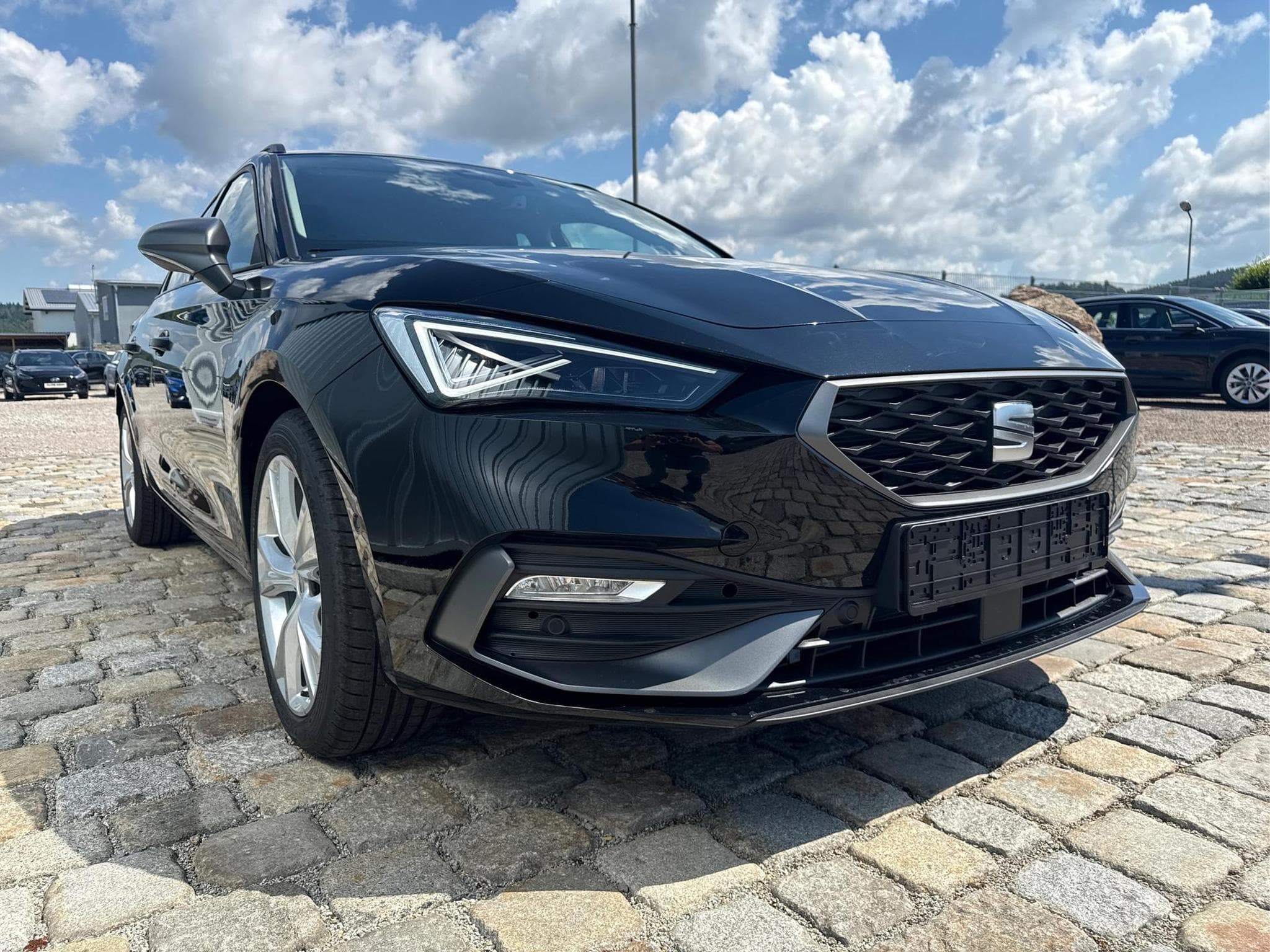 Seat Leon FR 1.5 eTSI (2026) - Photo 3