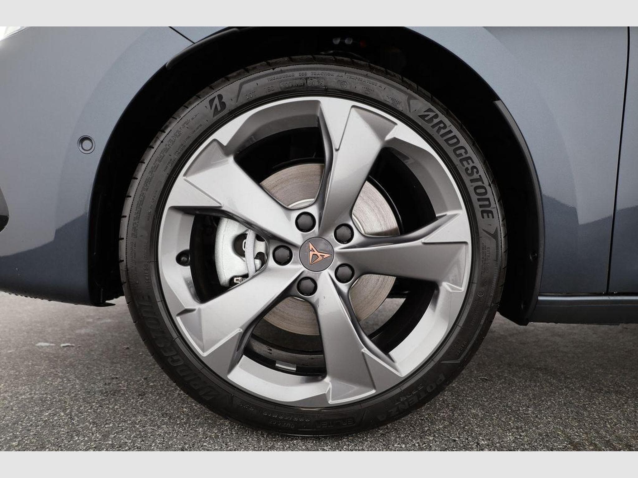 Seat Leon 2.0 TSI 150 kW 4Drive (2026) - Photo 13