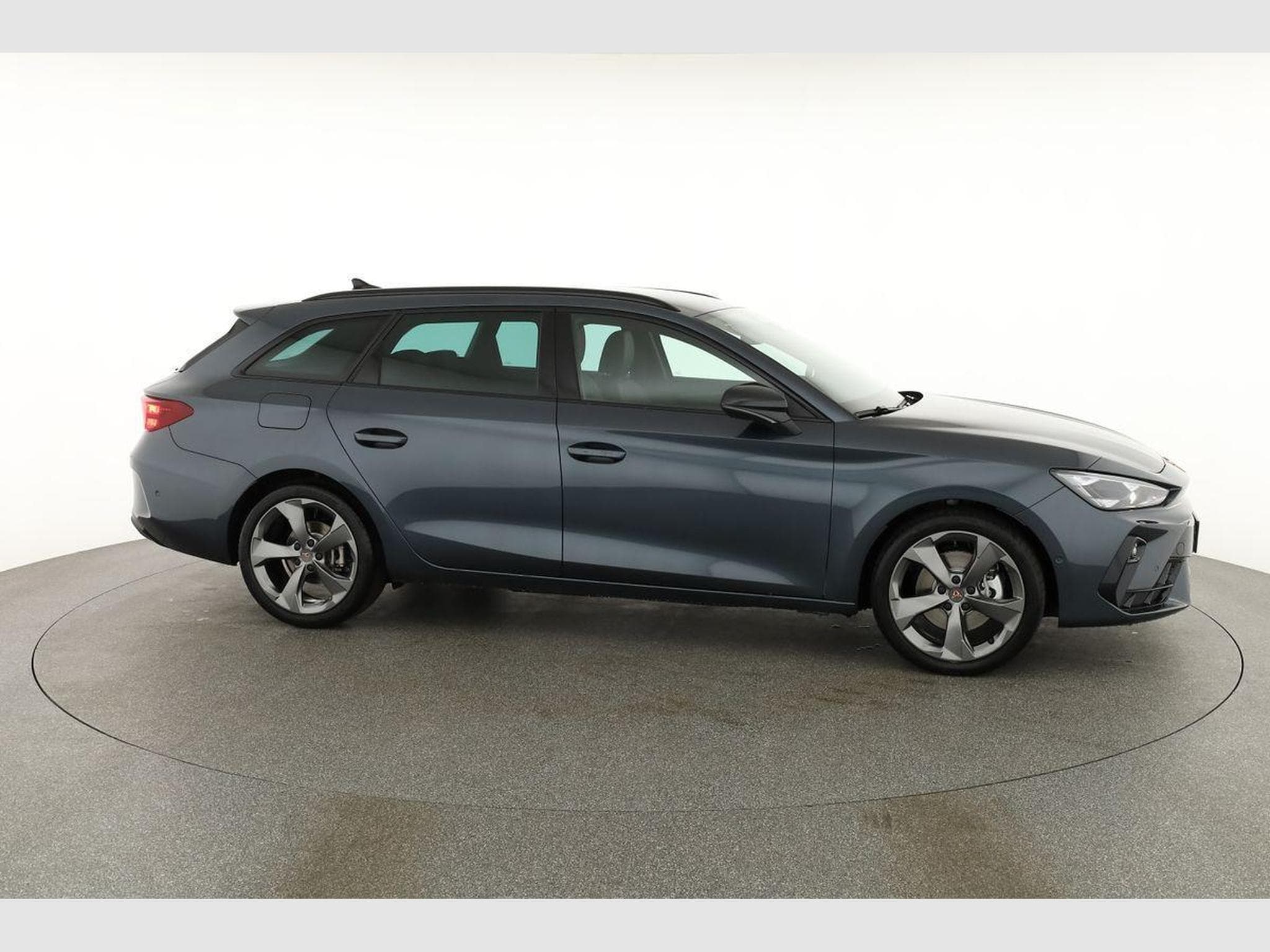 Seat Leon 2.0 TSI 150 kW 4Drive (2026) - Photo 21