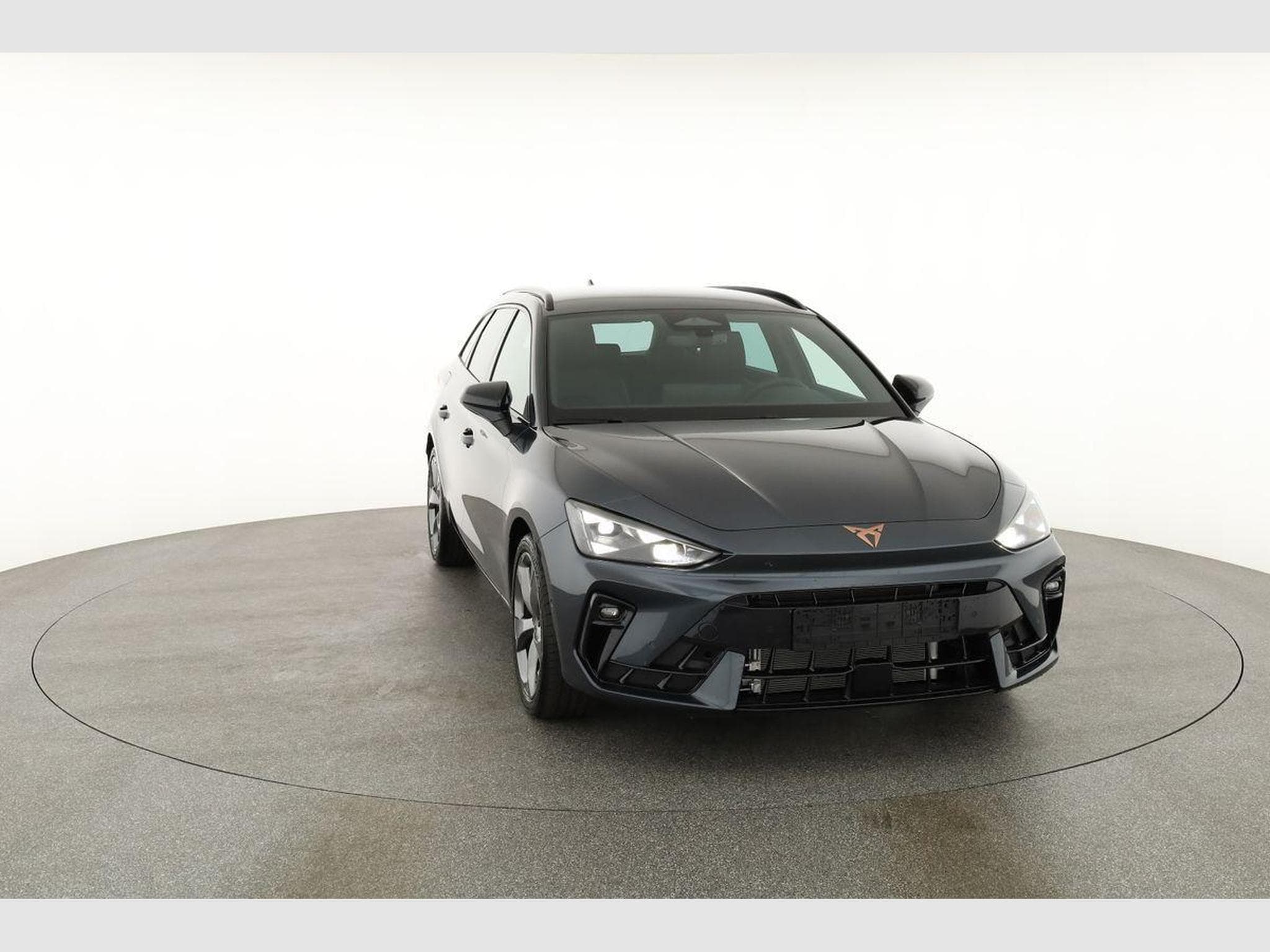 Seat Leon 2.0 TSI 150 kW 4Drive (2026) - Photo 25