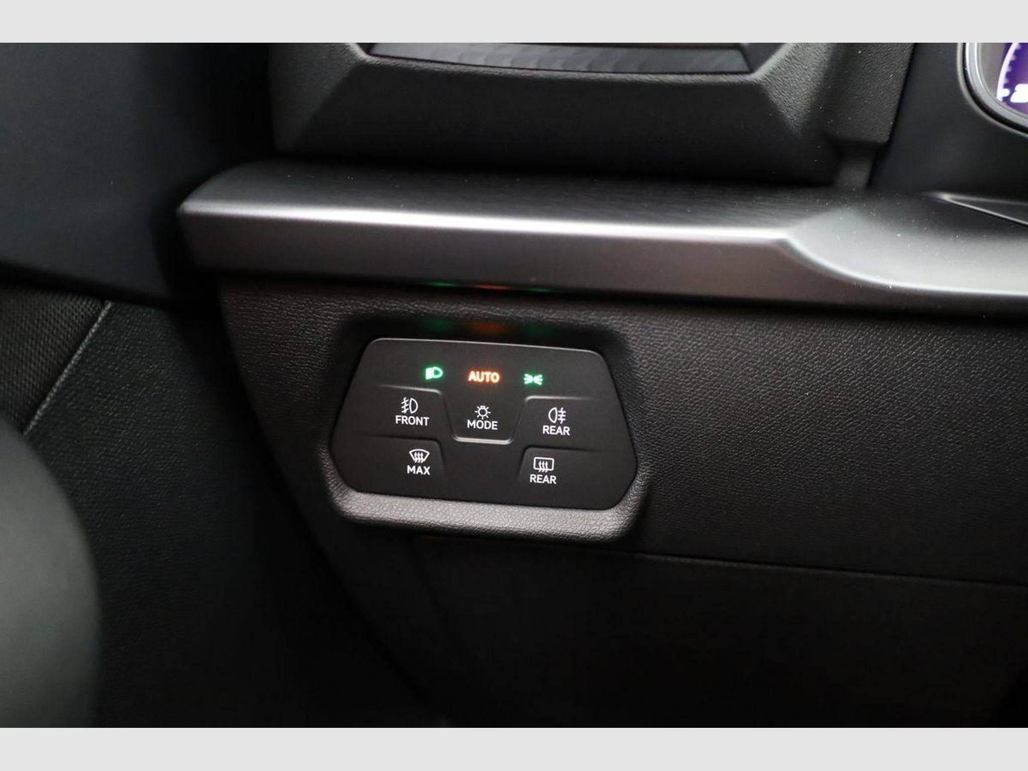 Seat Leon 2.0 TSI 150 kW 4Drive (2026) - Photo 8
