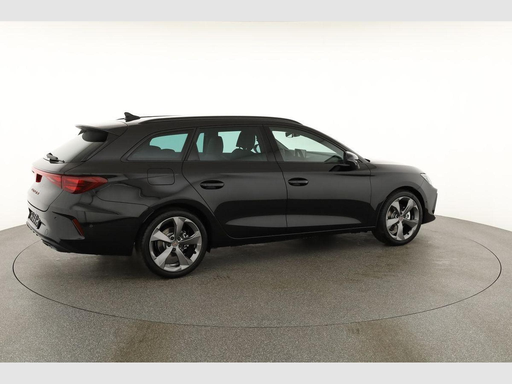 Seat Leon 2.0 TSI 150 kW 4Drive (2026) - Photo 18