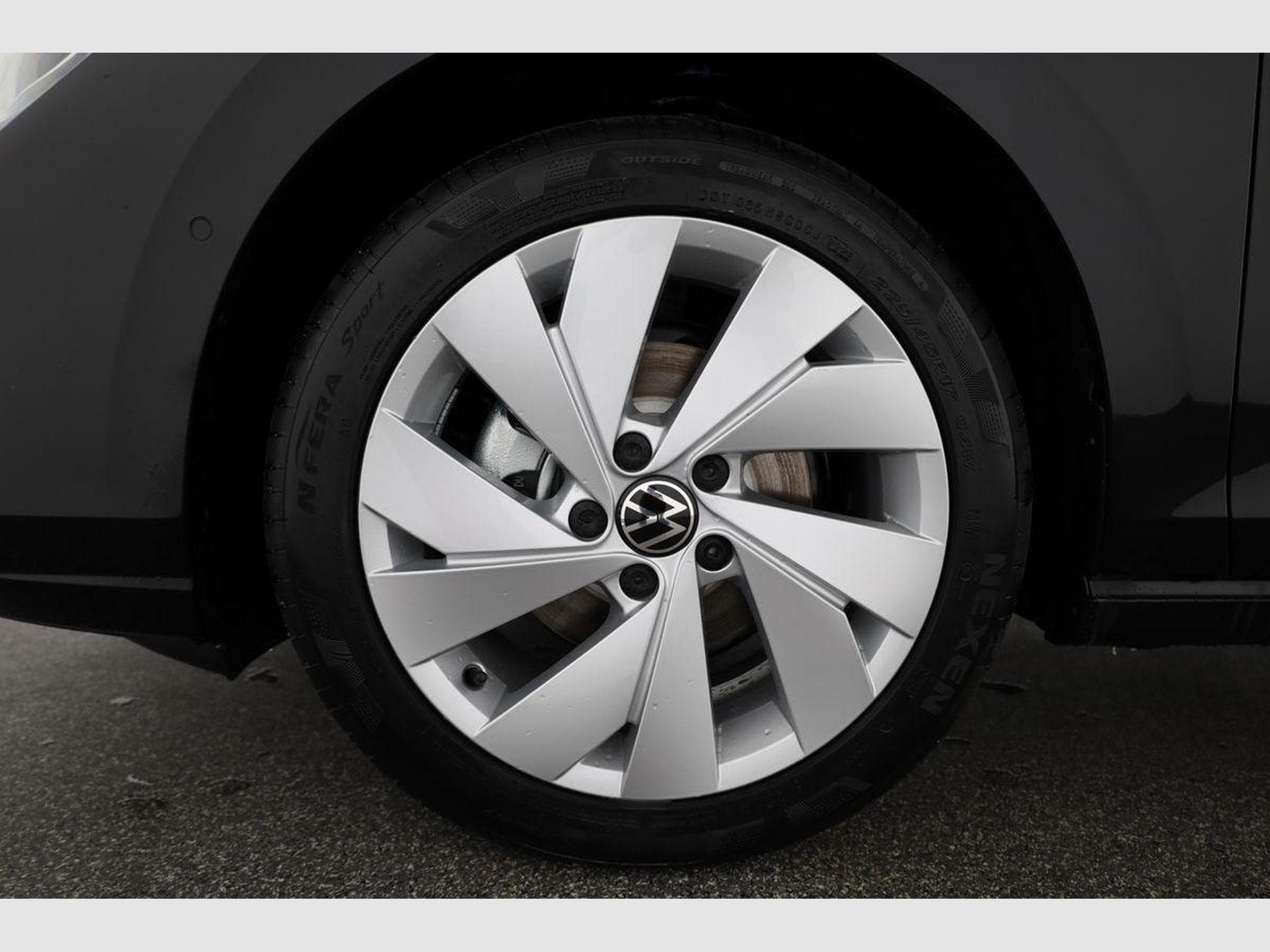 VW Golf Variant 1.5 eTSI 110 kW Life (2026) - Photo 13