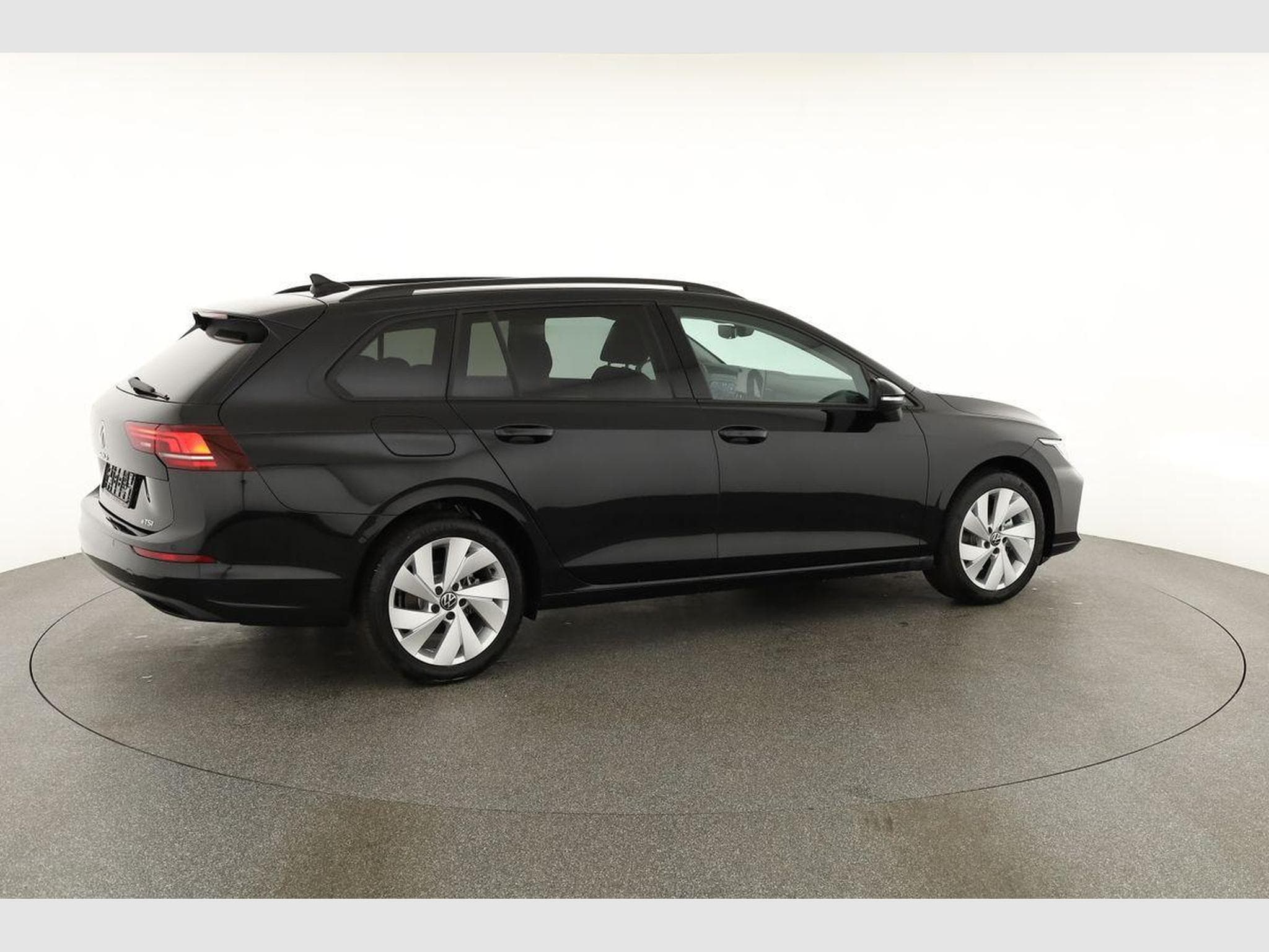 VW Golf Variant 1.5 eTSI 110 kW Life (2026) - Photo 18