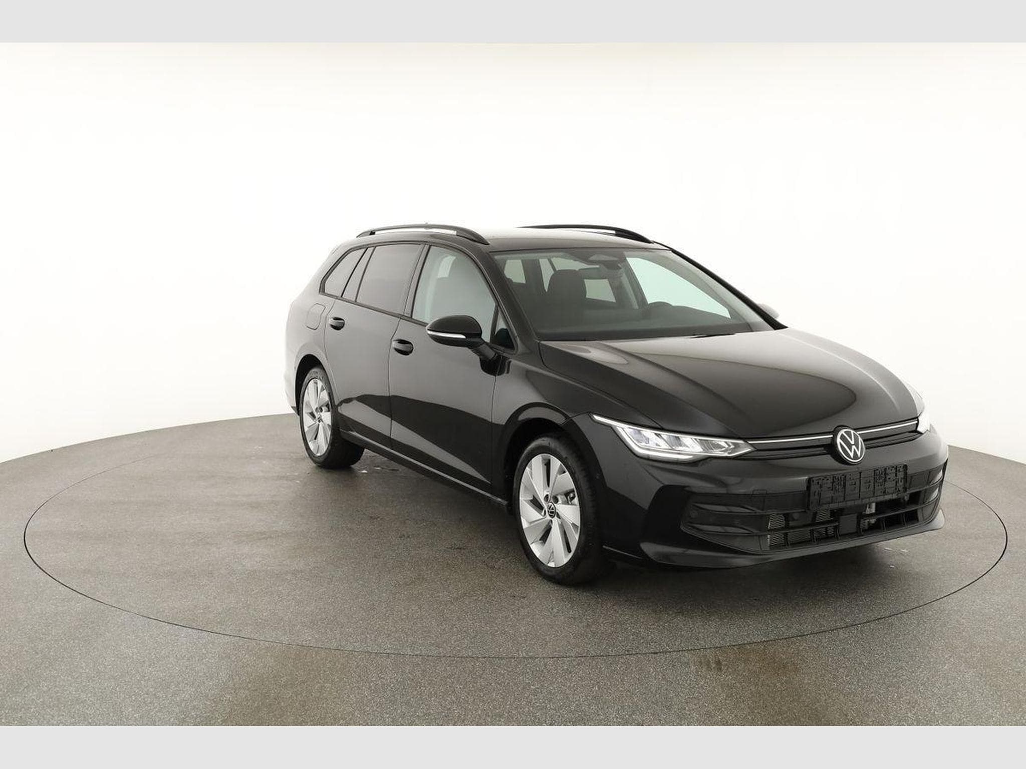 VW Golf Variant 1.5 eTSI 110 kW Life (2026) - Photo 24