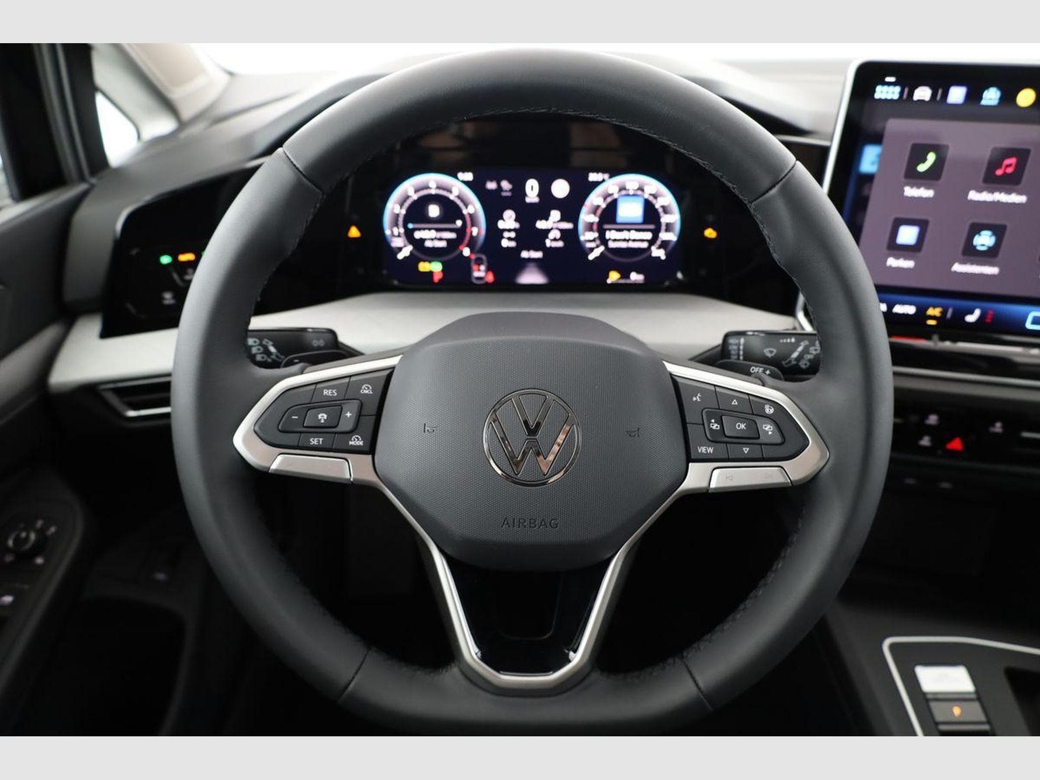 VW Golf Variant 1.5 eTSI 110 kW Life (2026) - Photo 5